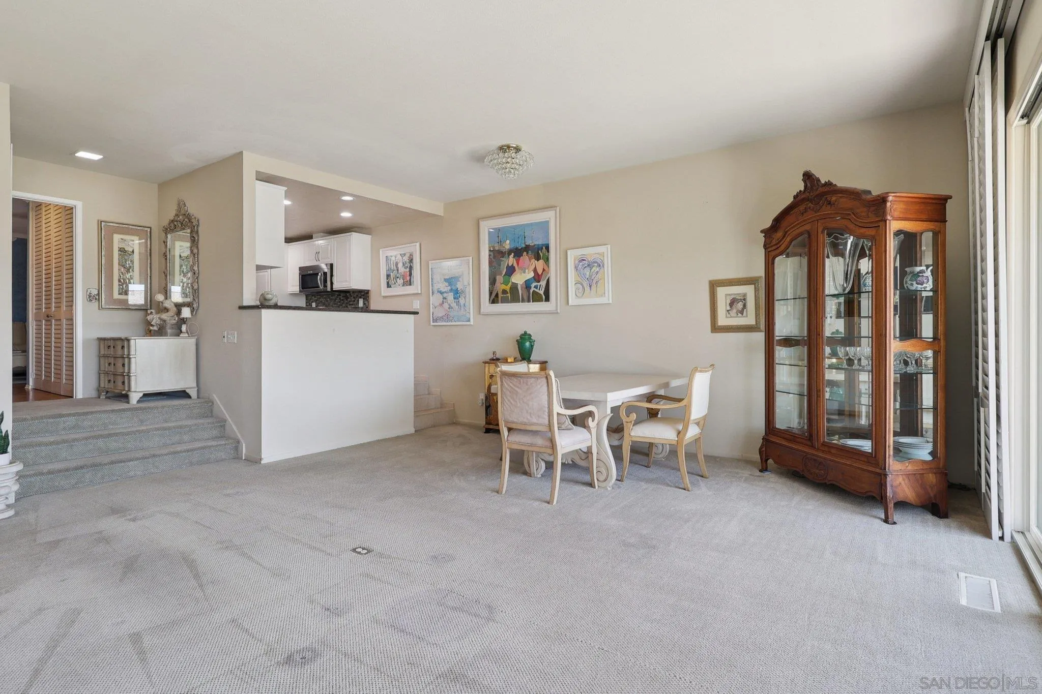Photo #9: 250034446 Listing: Photo #9