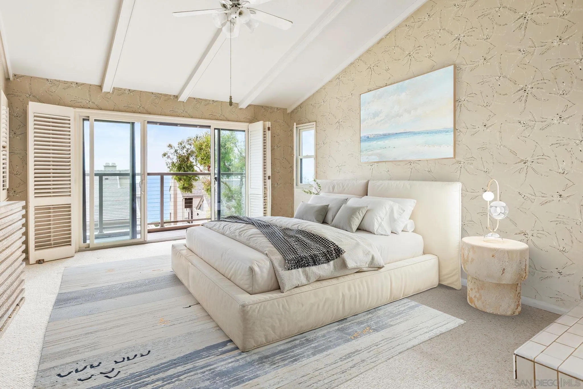 https://cdn.realtyfeed.com/cdn/127/250034446/db879c0ef1fee6cf52d235e8d934d205.webp