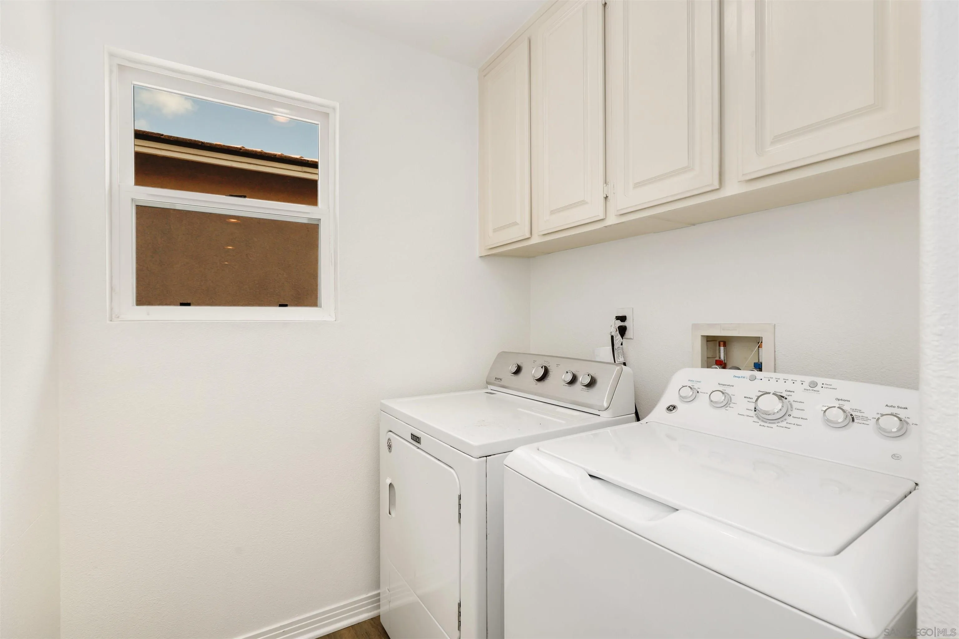 https://cdn.realtyfeed.com/cdn/127/250034461/d08b87da99e2b47f17603b1483e3b5b7.webp