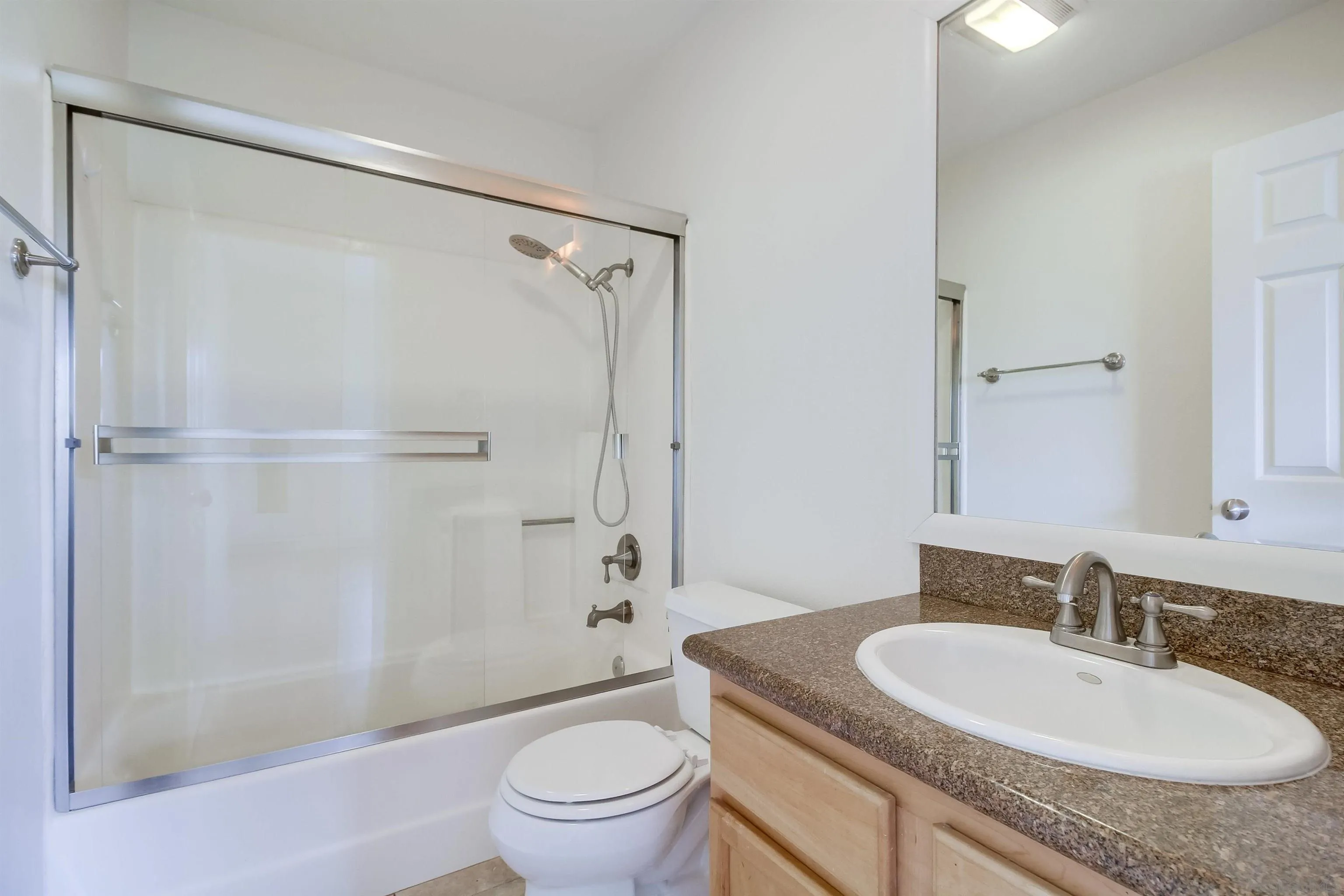 Photo #25: 250034468 Listing: Photo #25