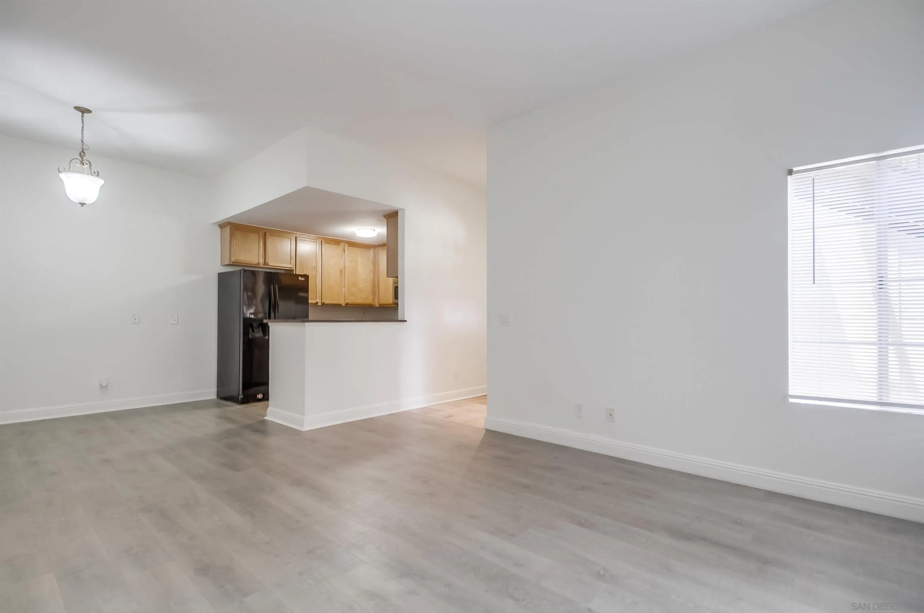 Photo #5: 250034468 Listing 