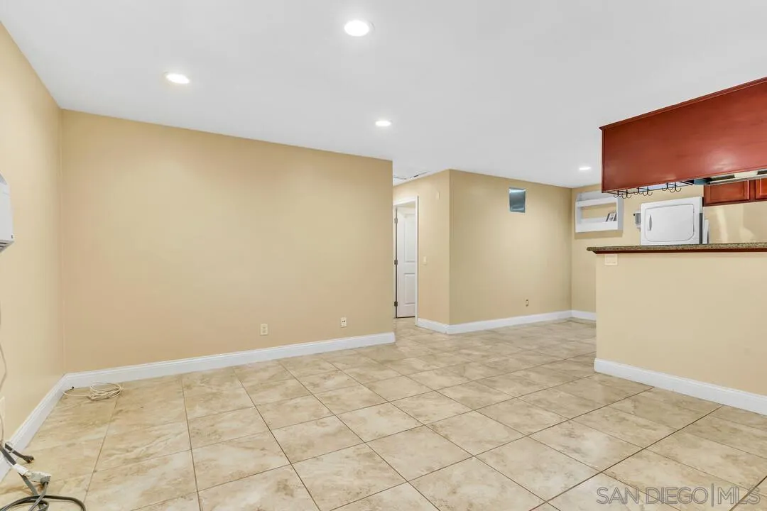 Photo #4: 250034472 Listing 