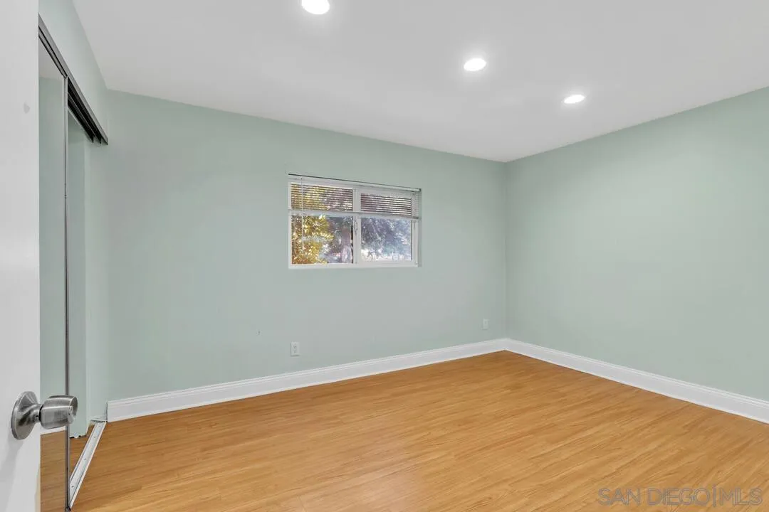 Photo #12: 250034472 Listing: Photo #12