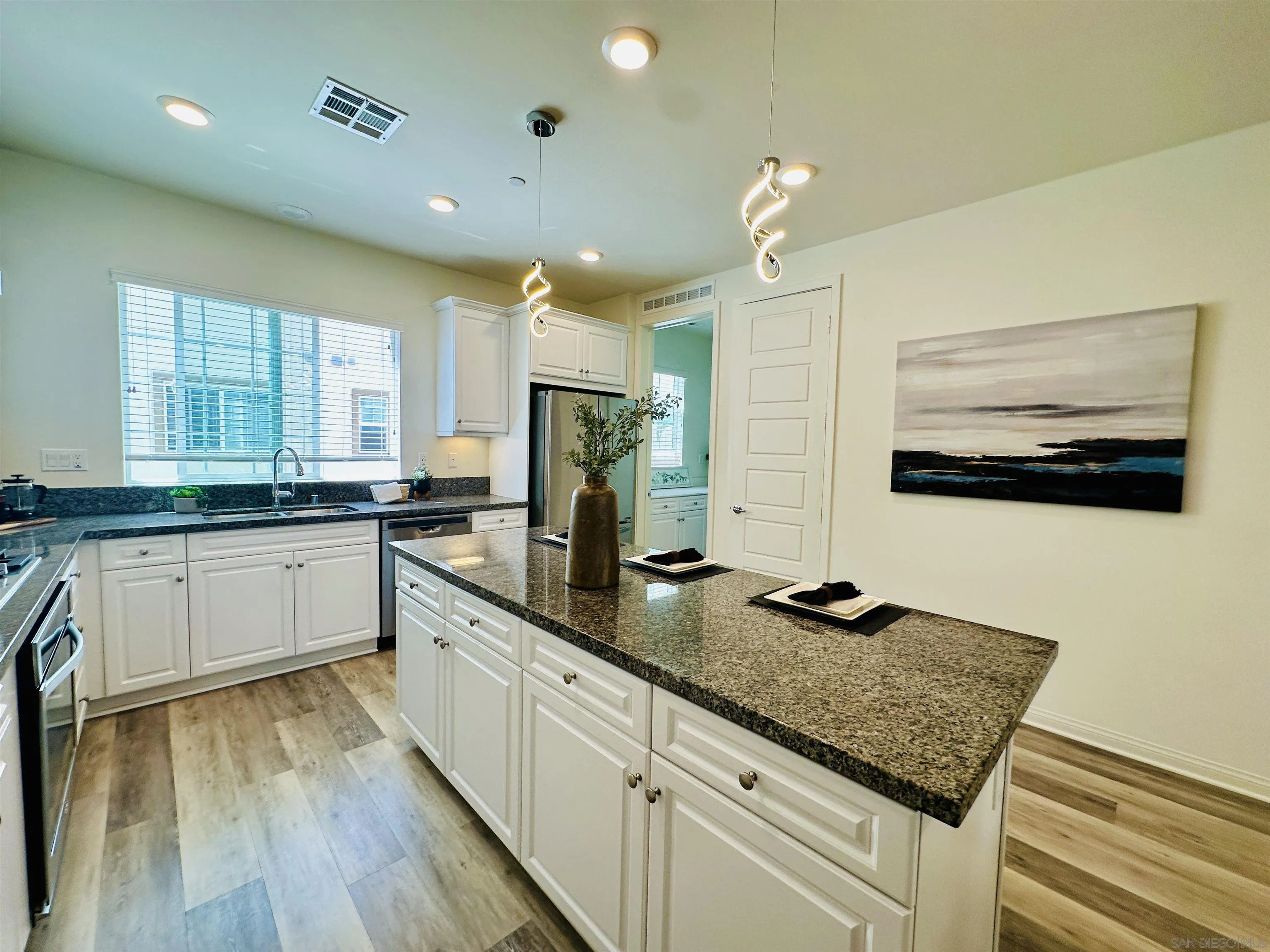 Photo #12: 250034479 Listing: Photo #12