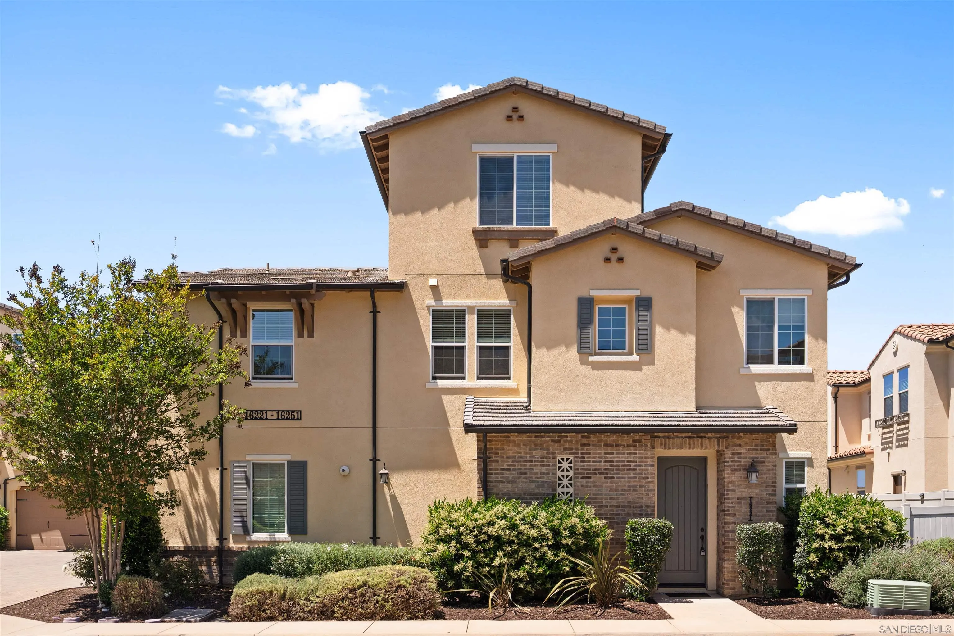 Photo #3: 250034483 Listing 