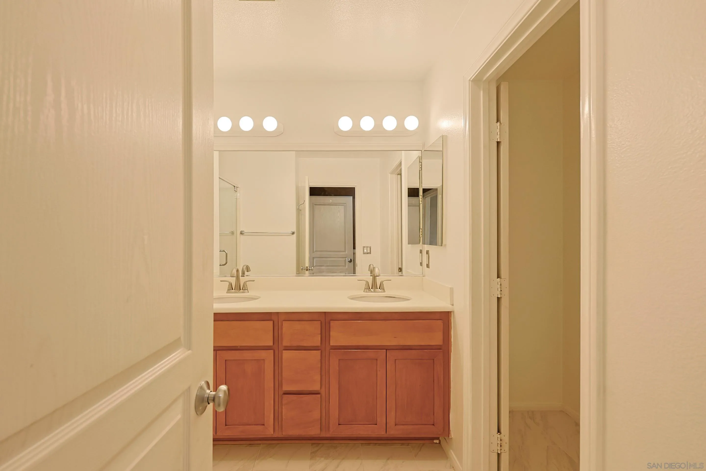 Photo #11: 250034492 Listing: Photo #11