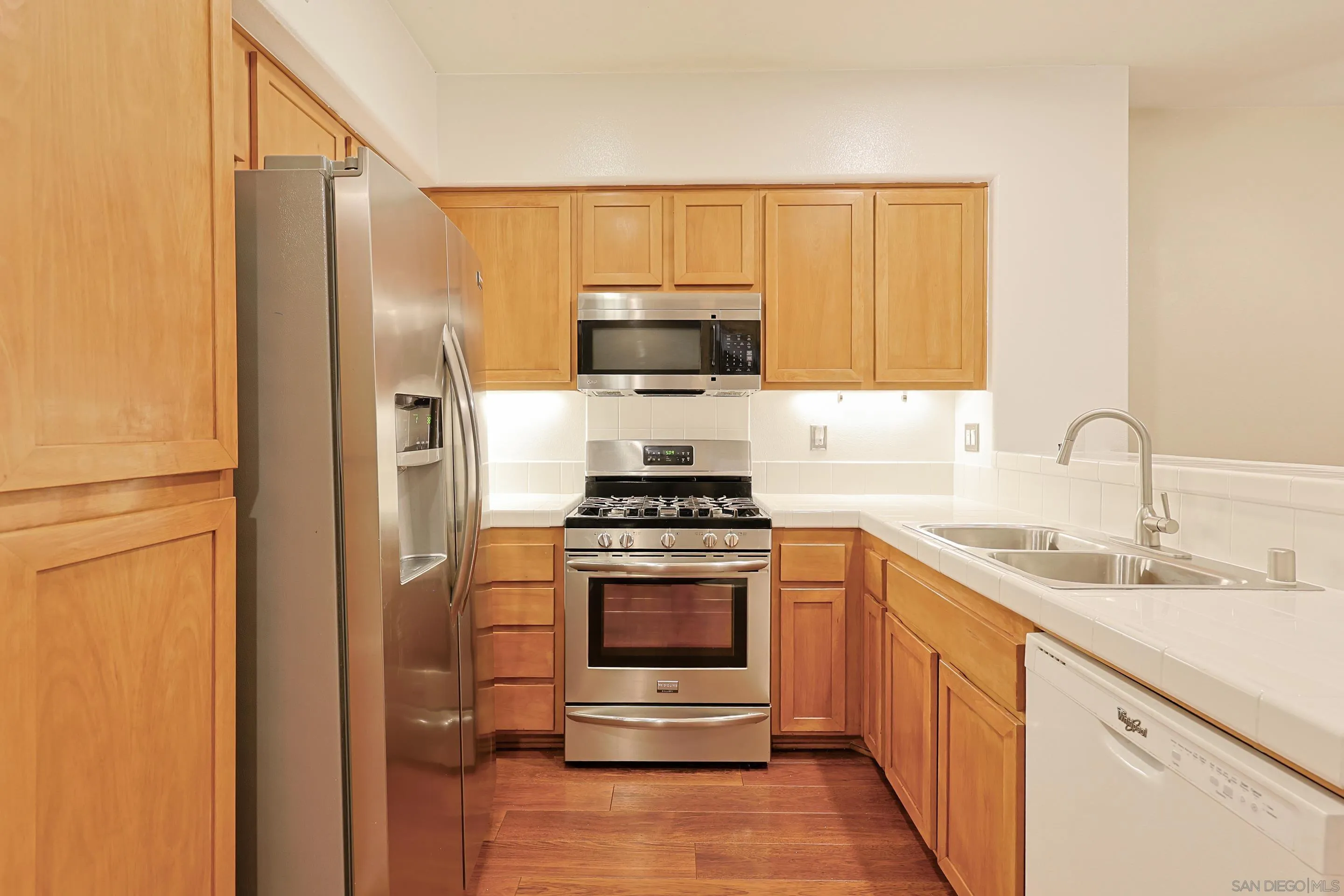 Photo #4: 250034492 Listing 