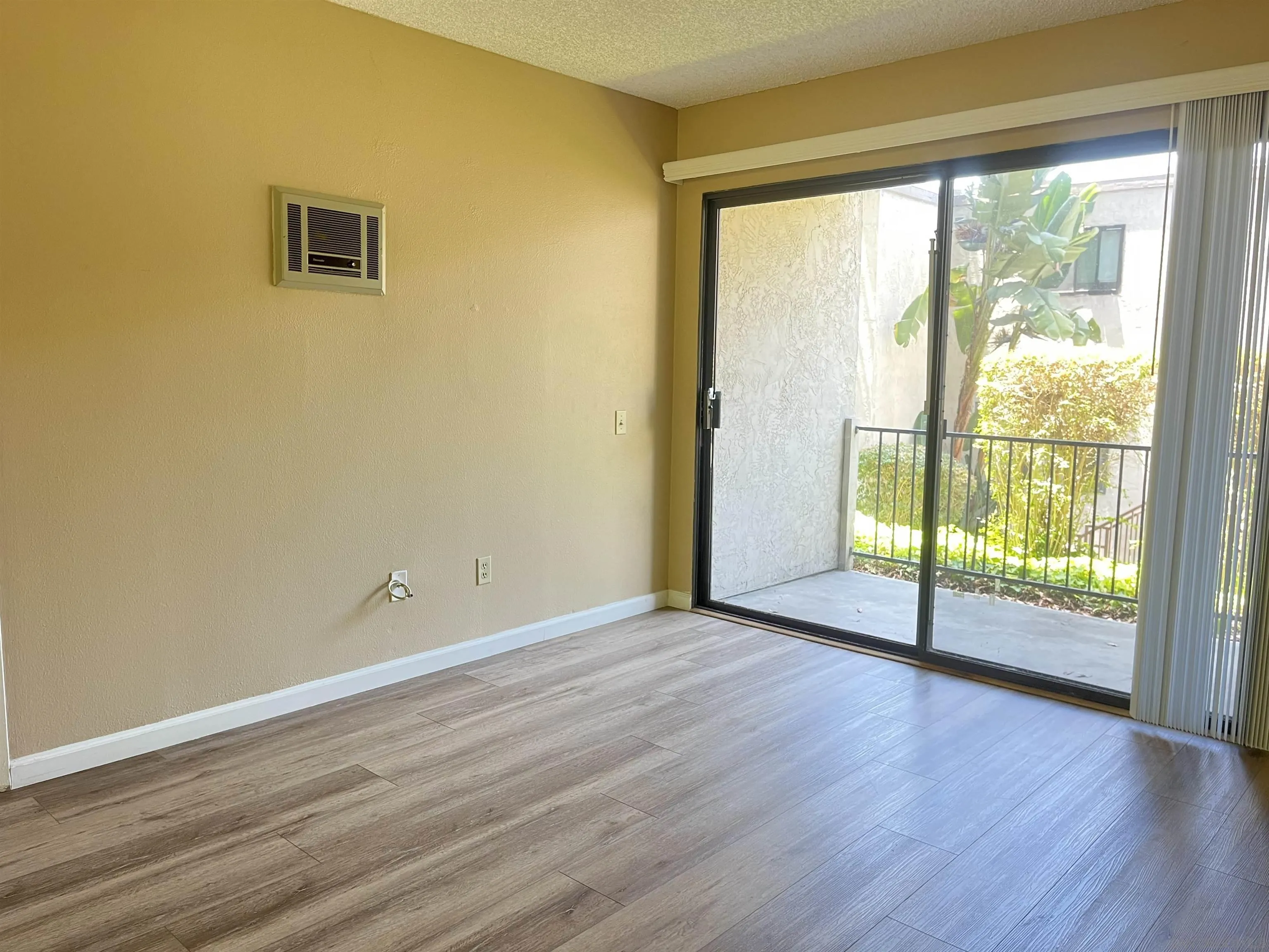 Photo #3: 250034496 Listing 
