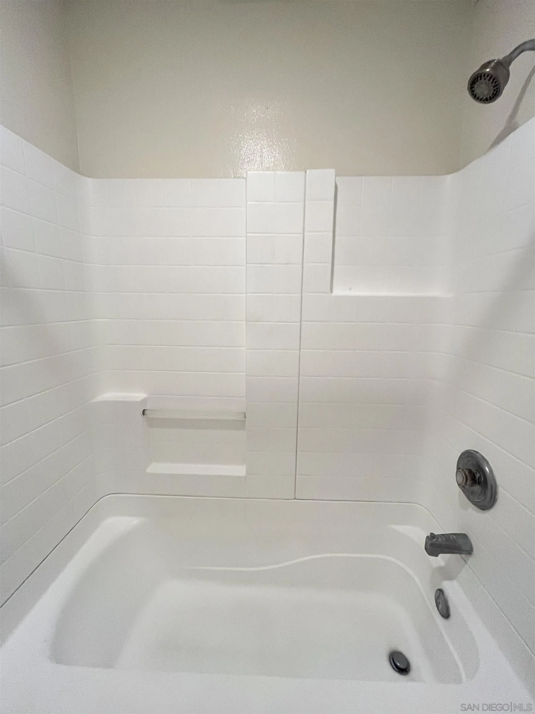 Photo #12: 250034496 Listing: Photo #12