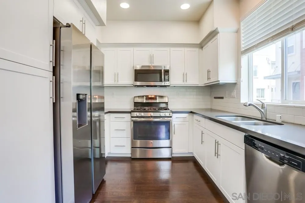 Photo #12: 250034501 Listing: Photo #12
