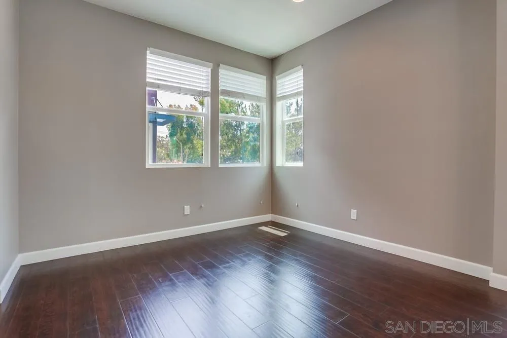 Photo #10: 250034501 Listing: Photo #10