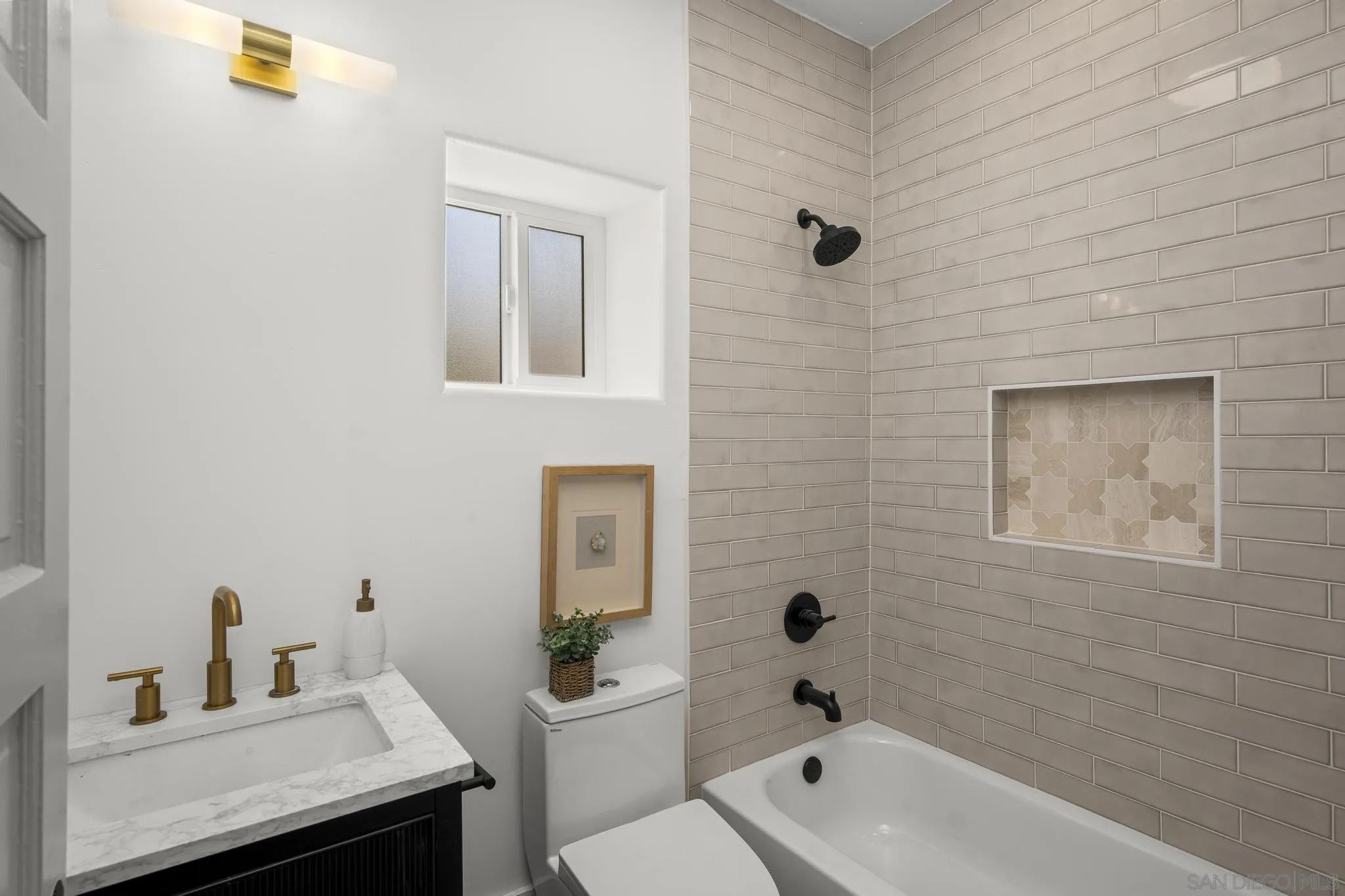 https://cdn.realtyfeed.com/cdn/127/250034504/0fef6d5566c752204d8b622e22ecf0b7.webp