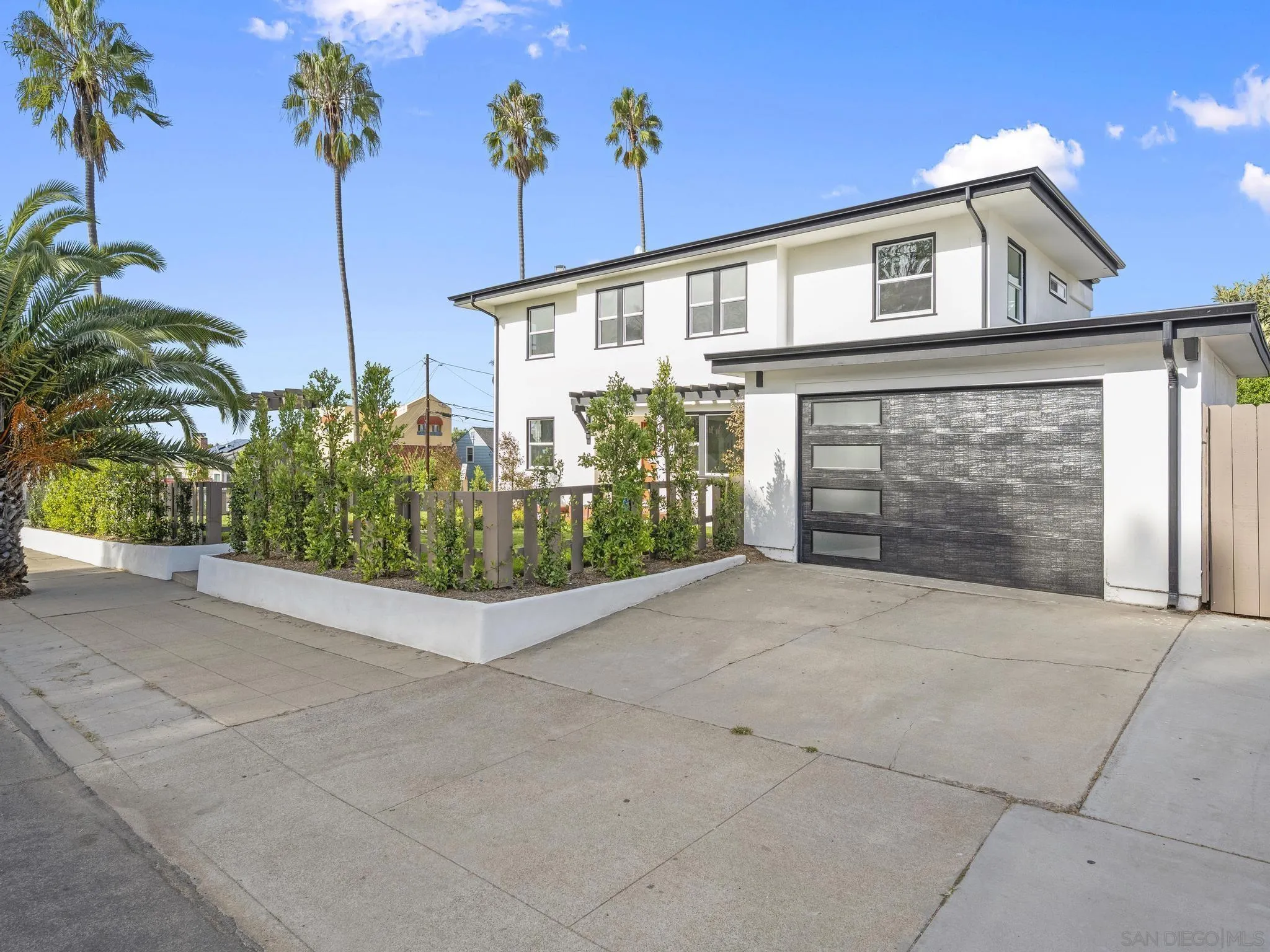 https://cdn.realtyfeed.com/cdn/127/250034504/f36ce1c7029db97d3ae56159275a2bc7.webp
