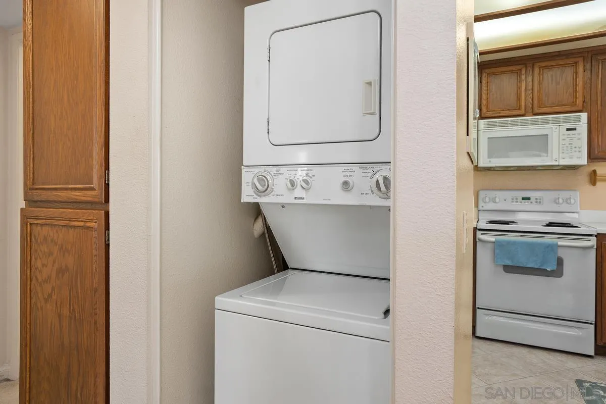 Photo #12: 250034515 Listing: Photo #12
