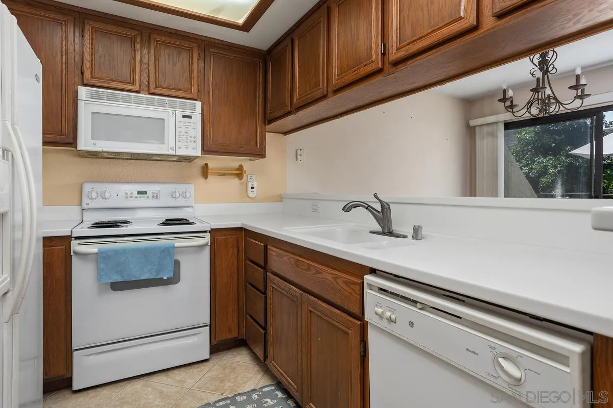 Photo #8: 250034515 Listing: Photo #8
