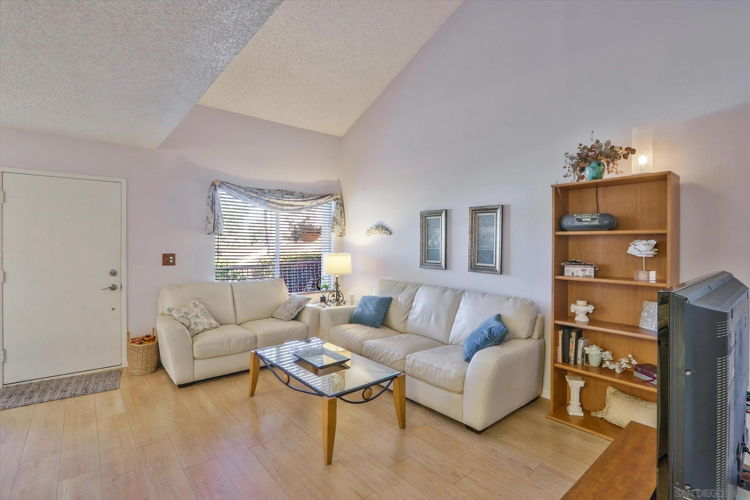 Photo #10: 250034516 Listing: Photo #10