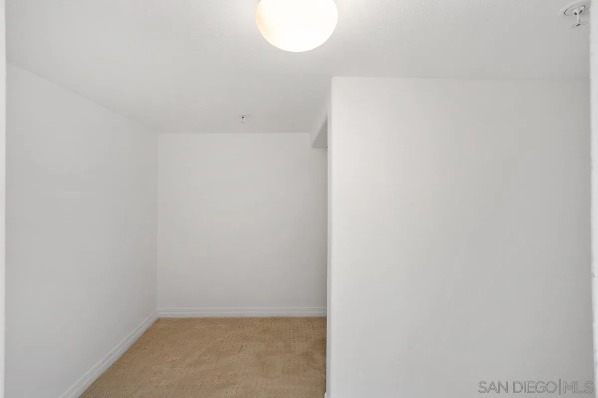 Photo #8: 250034518 Listing: Photo #8