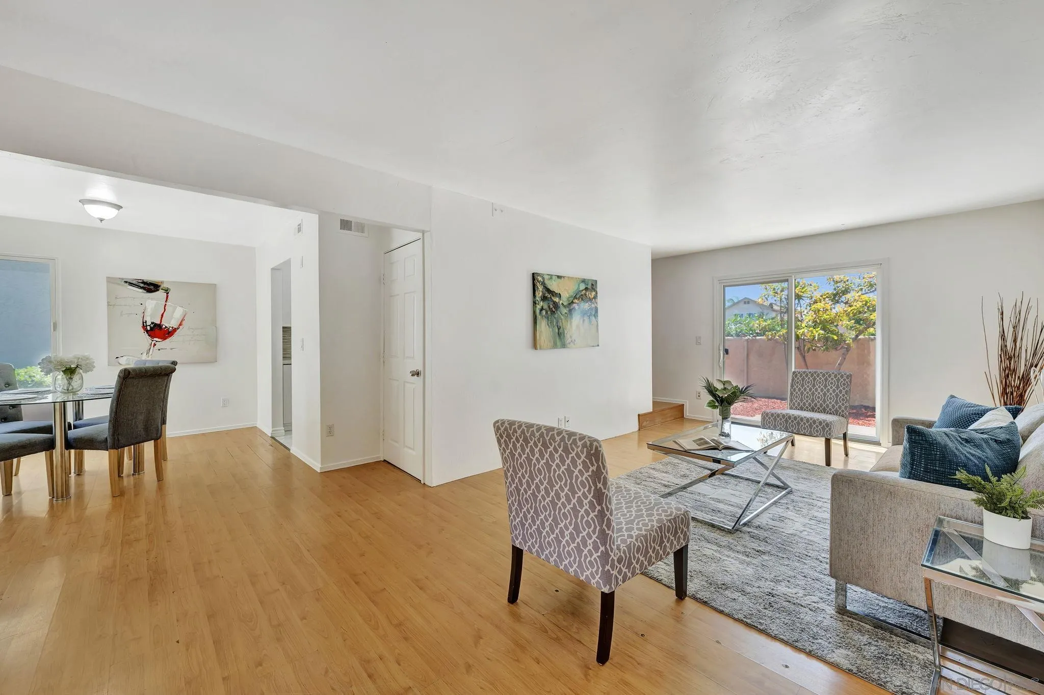 Photo #8: 250034527 Listing: Photo #8