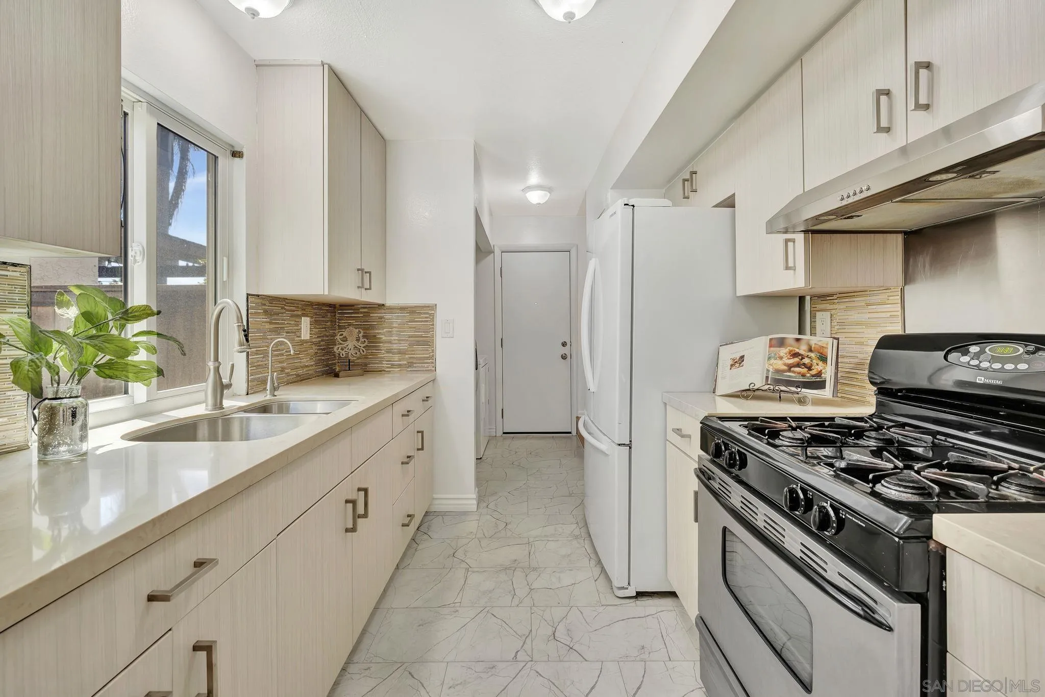 Photo #10: 250034527 Listing: Photo #10