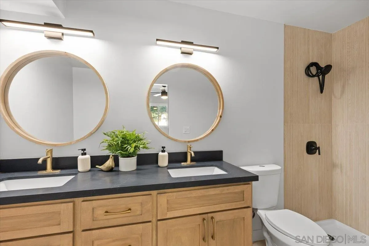 https://cdn.realtyfeed.com/cdn/127/250034529/f188d9e1f288ed764a88e3b5bd5dca75.webp
