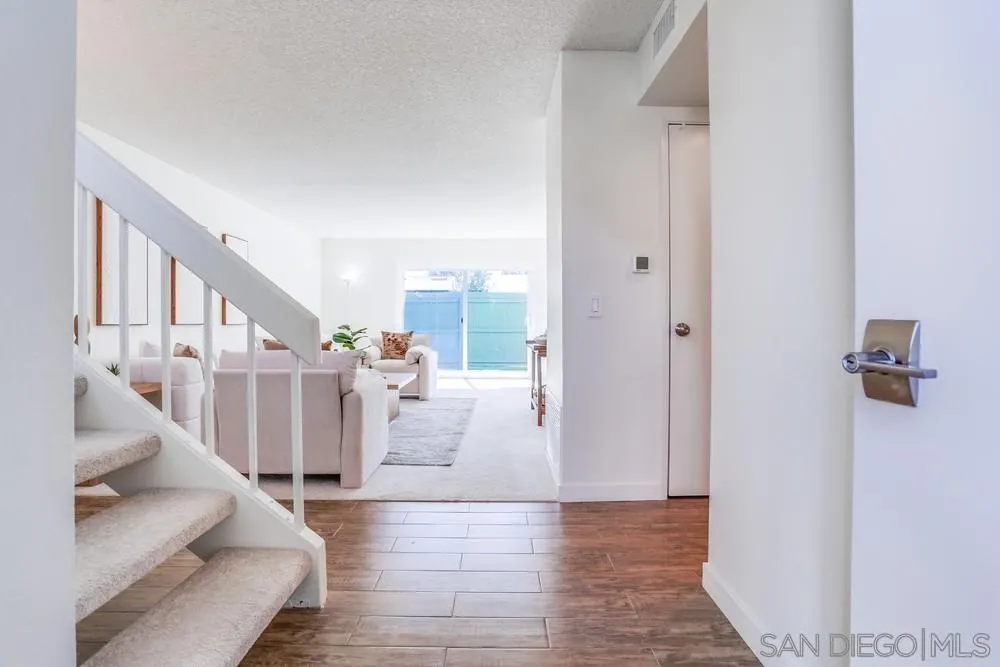 Photo #3: 250034530 Listing 