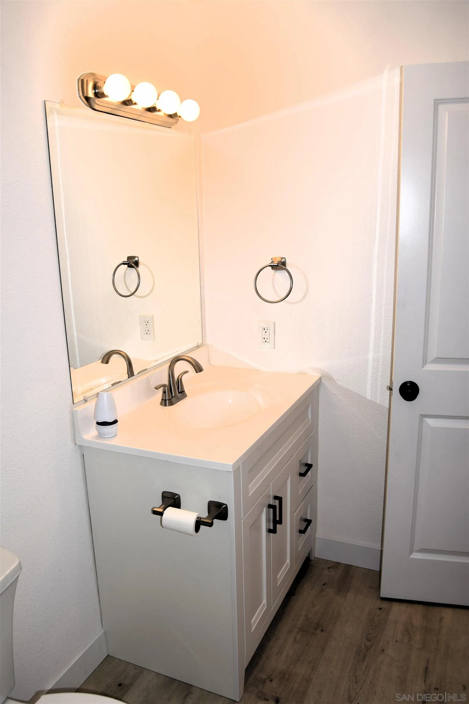 Photo #24: 250034534 Listing: Photo #24