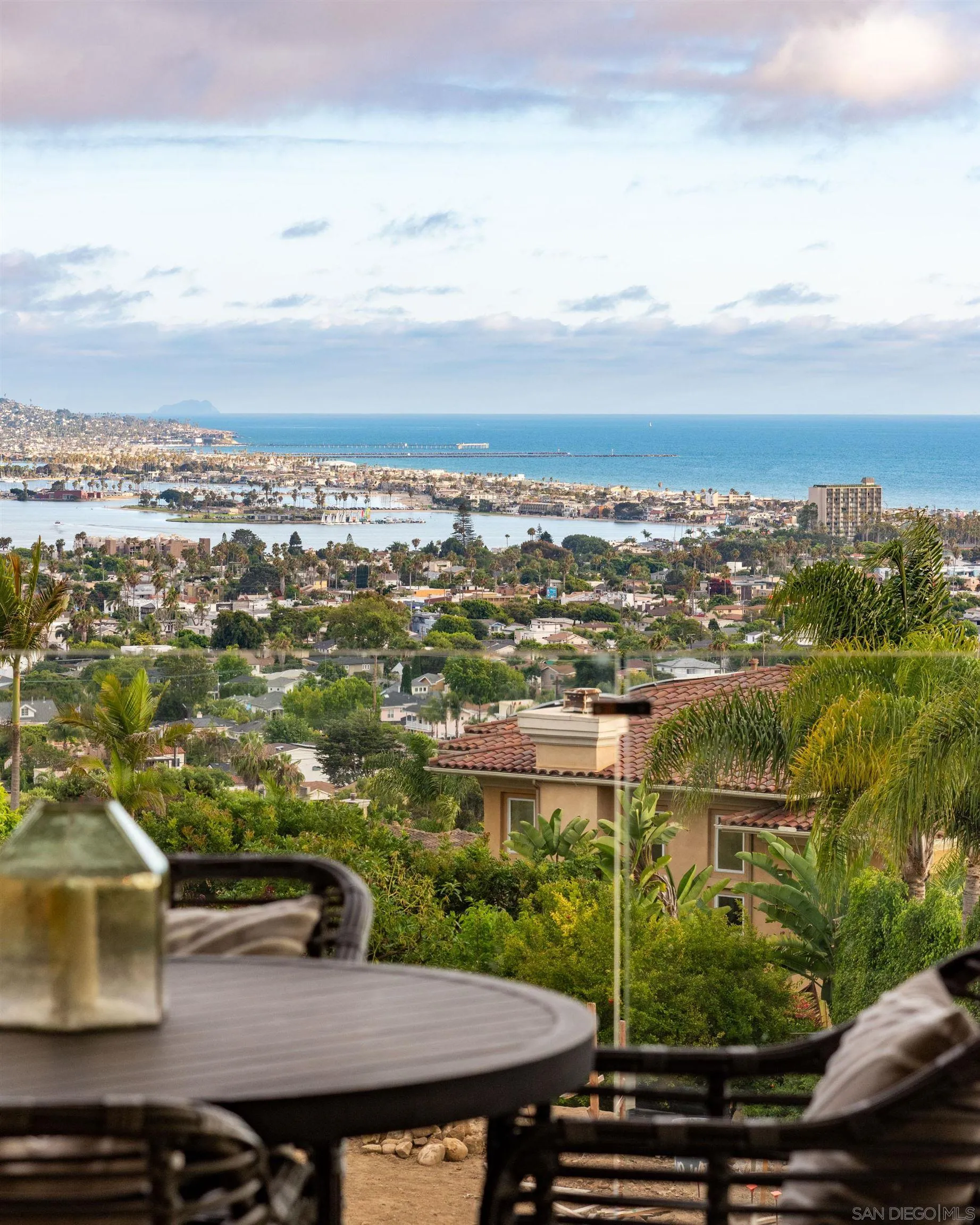 https://cdn.realtyfeed.com/cdn/127/250034538/bdec3cd50f0985f5e9f85cc171ba8732.webp