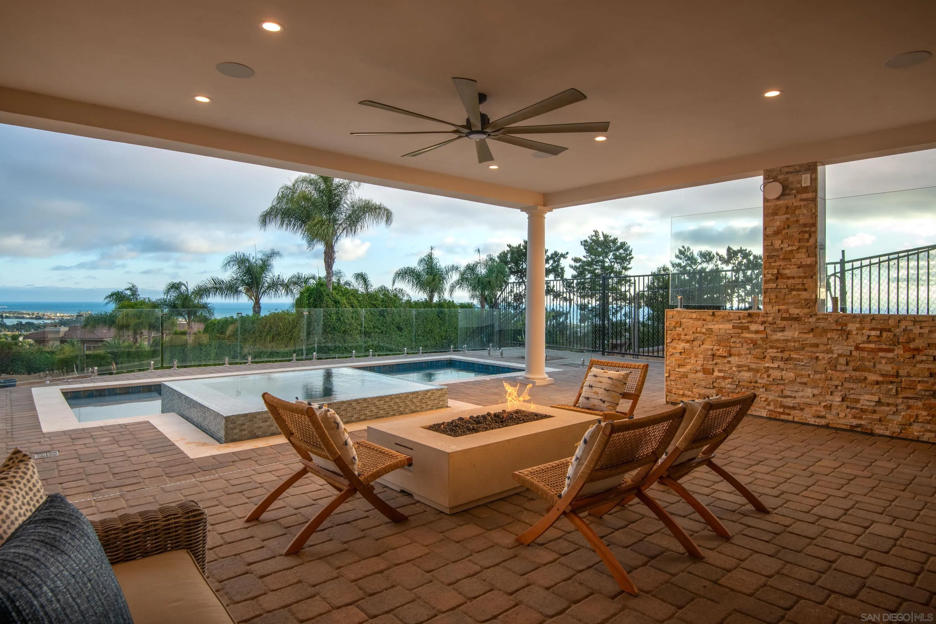 https://cdn.realtyfeed.com/cdn/127/250034538/bf507d28f98cdbe53c76ec35bc8ddcd5.webp