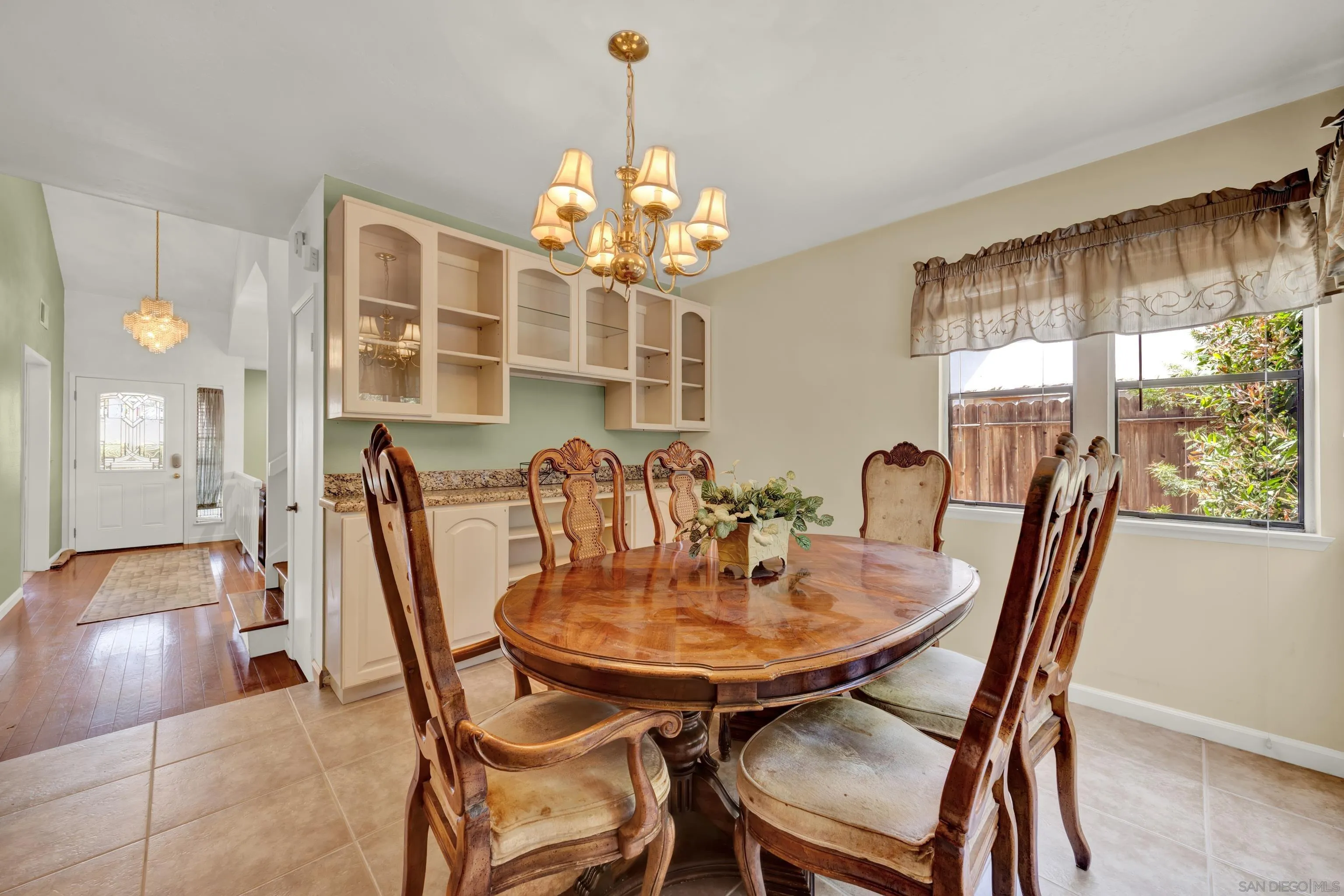 https://cdn.realtyfeed.com/cdn/127/250034541/6f6bcd6acfef5b76fe27c8d6f62c933a.webp