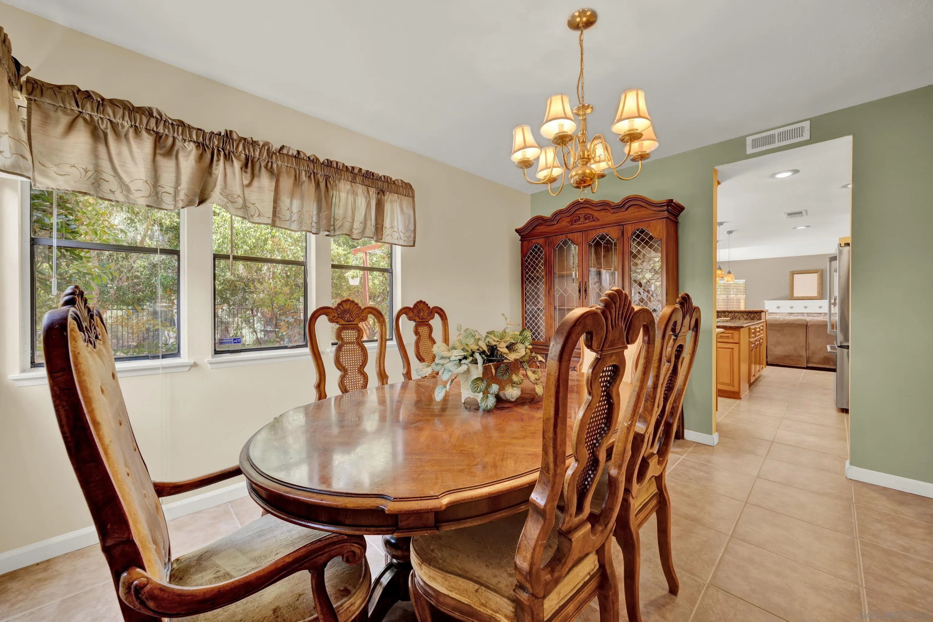 https://cdn.realtyfeed.com/cdn/127/250034541/d4fdea6d255969a79ada73ae67c31ea7.webp