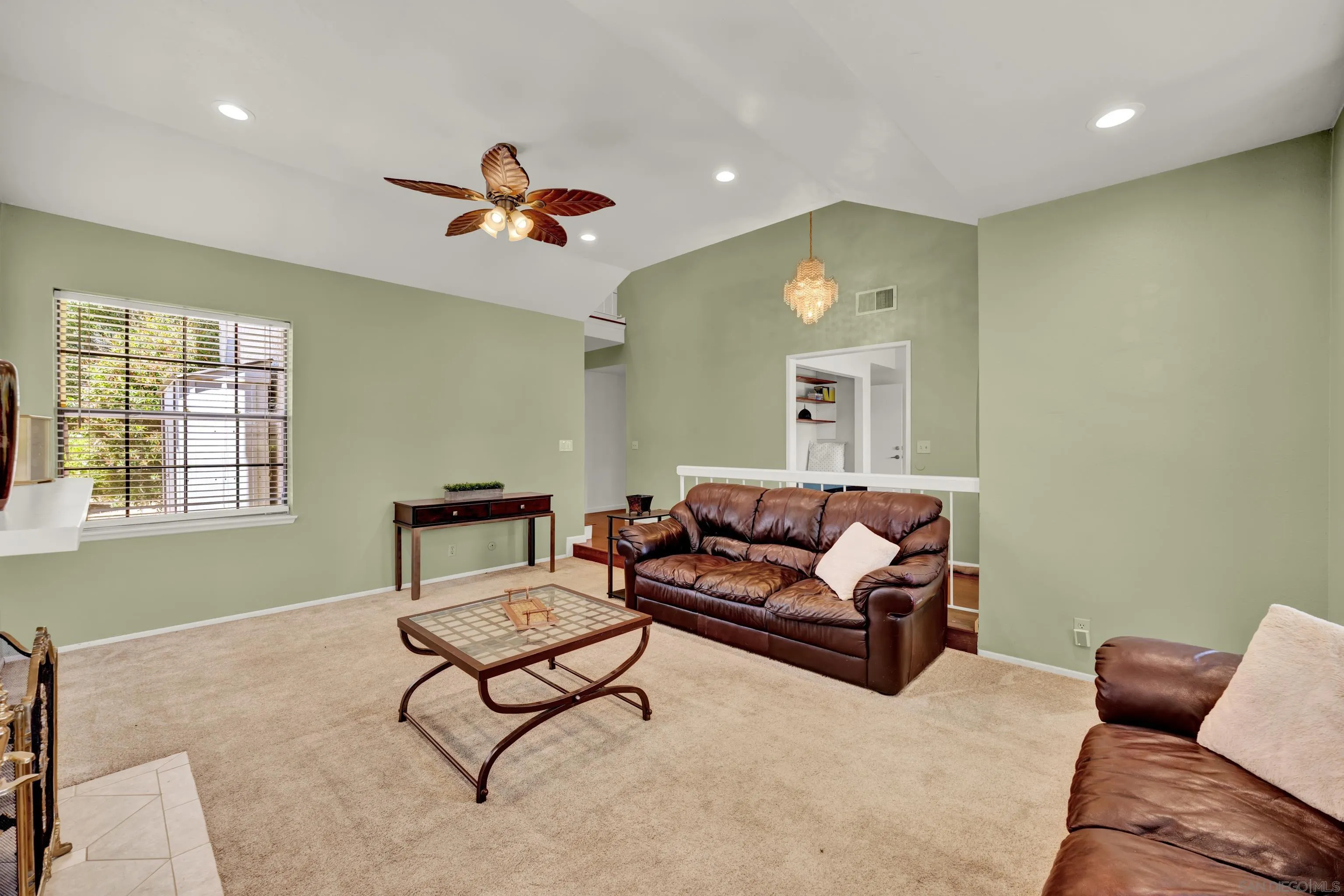 https://cdn.realtyfeed.com/cdn/127/250034541/d6689cfbe89a9465e25166a1e90f1db1.webp