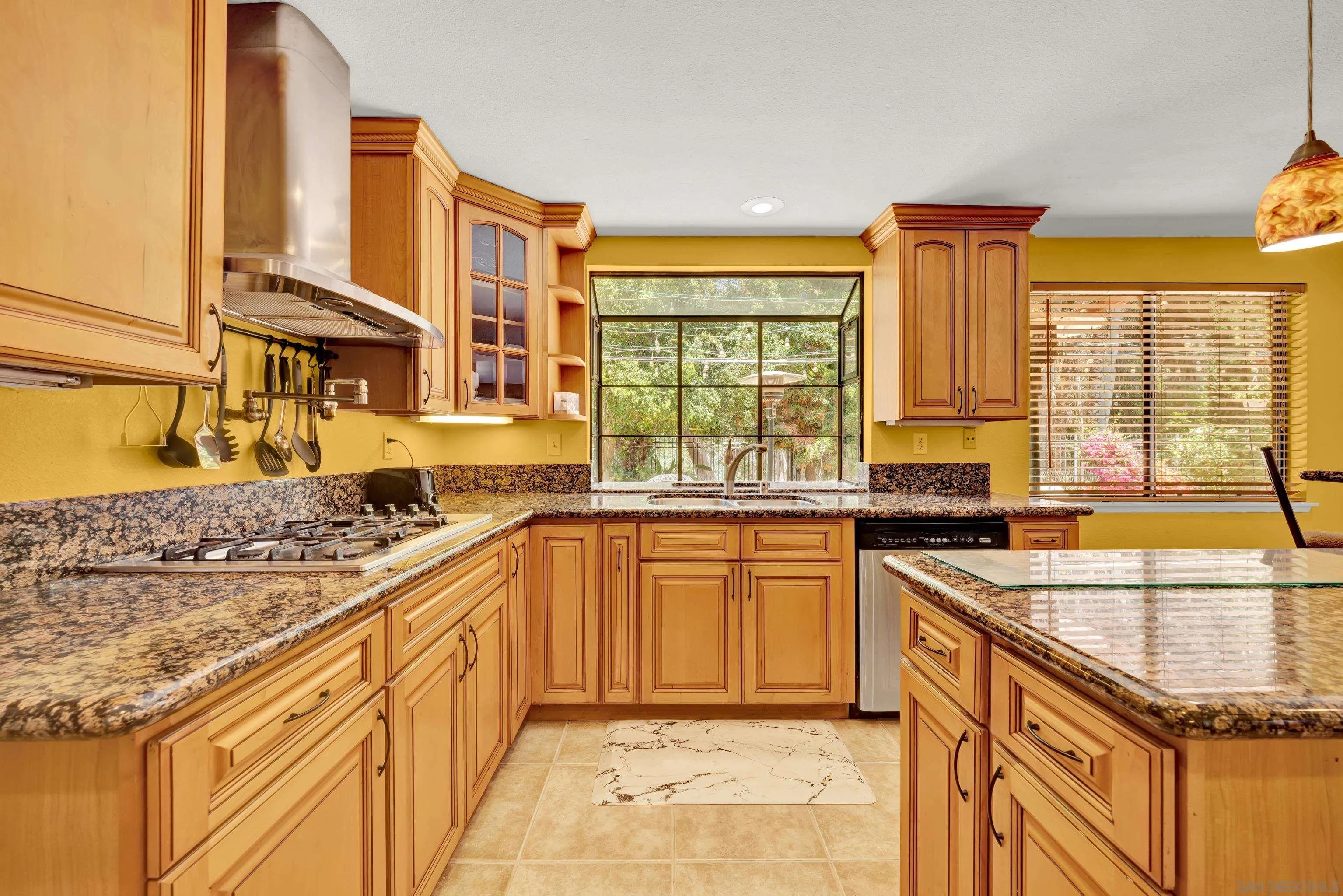 https://cdn.realtyfeed.com/cdn/127/250034541/dfefea5c8ccbd5f8e3994734b08907f0.webp
