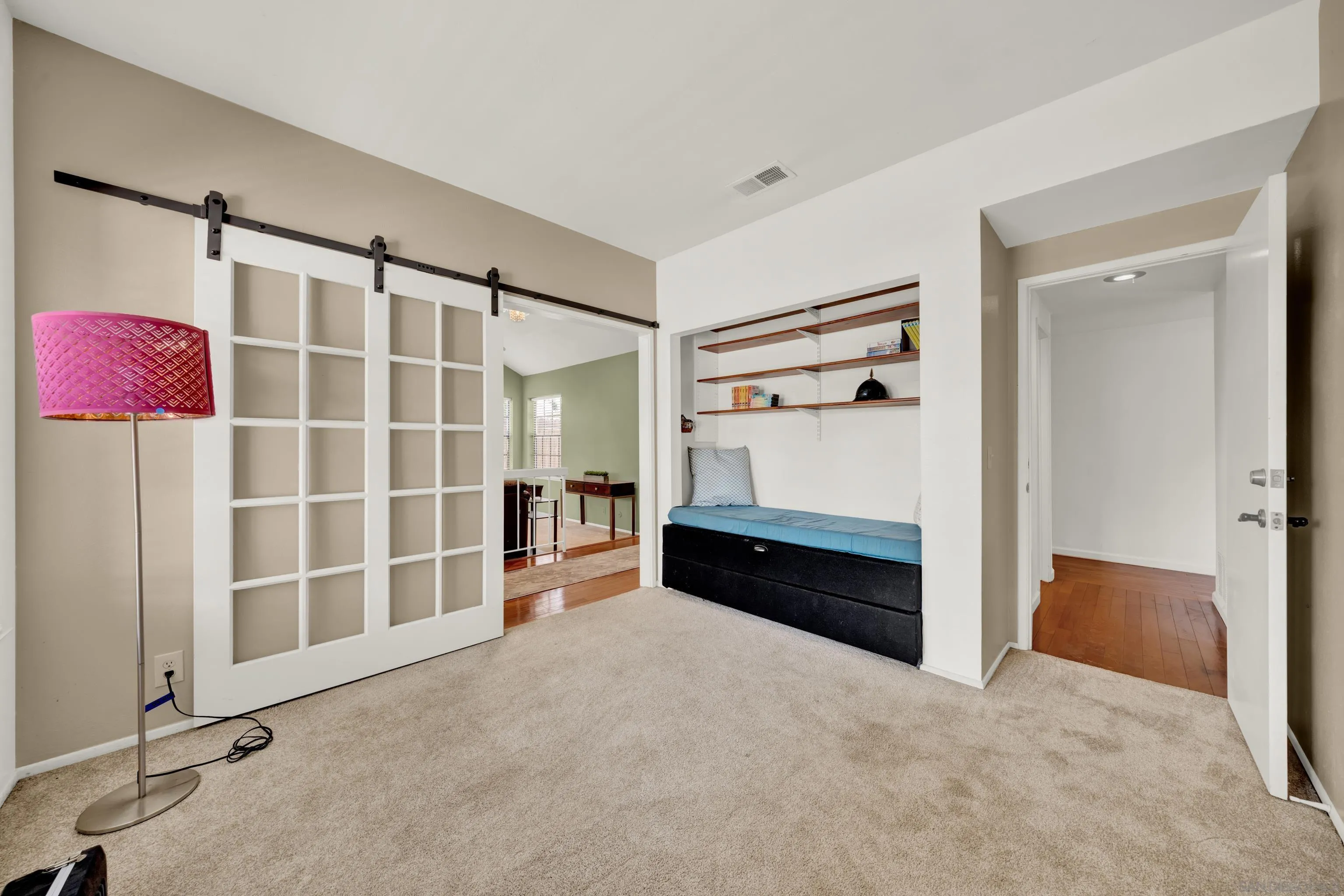 https://cdn.realtyfeed.com/cdn/127/250034541/e404496a5e3eafba281fd764efa5ca9d.webp