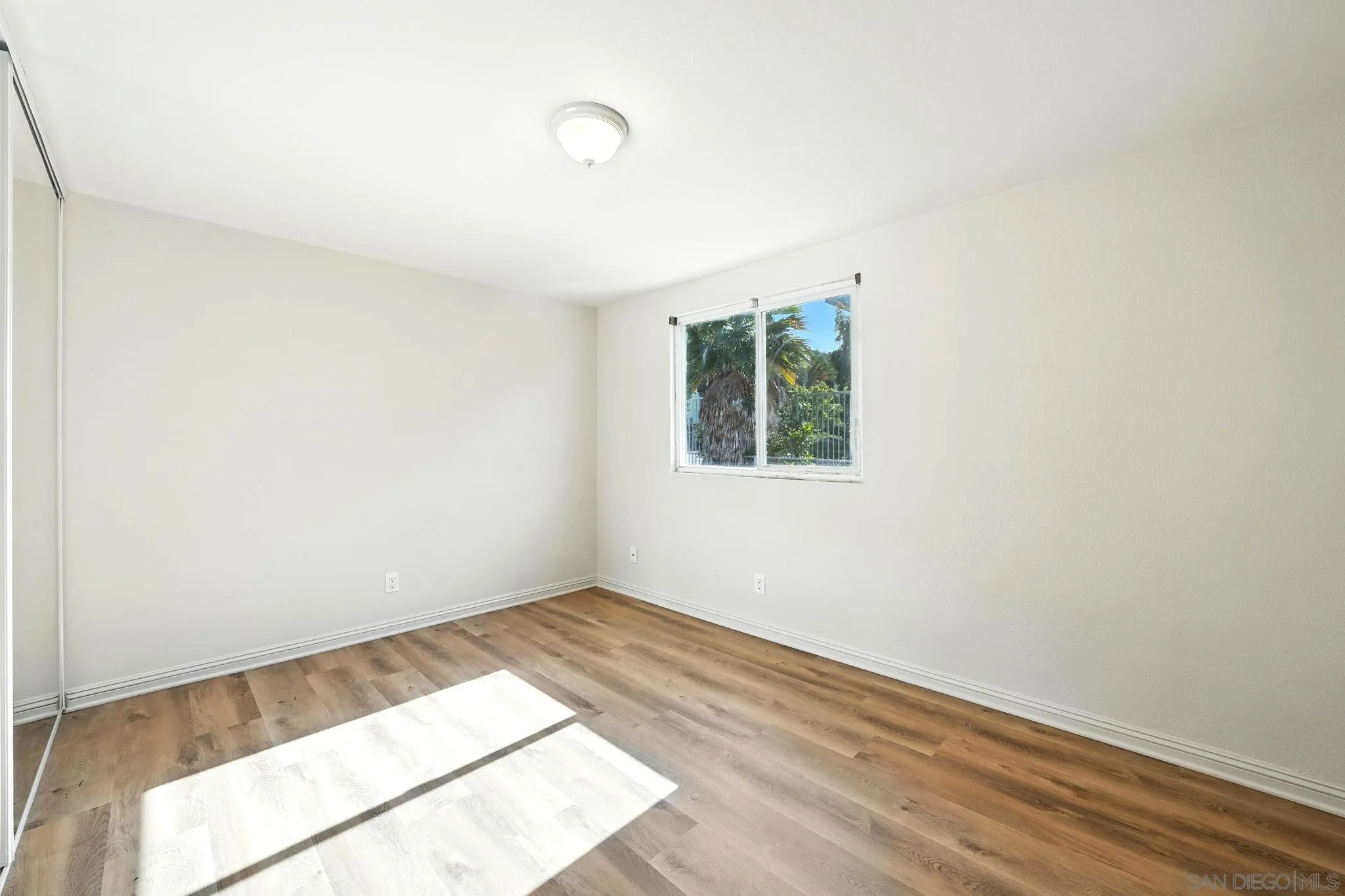 Photo #14: 250034543 Listing: Photo #14