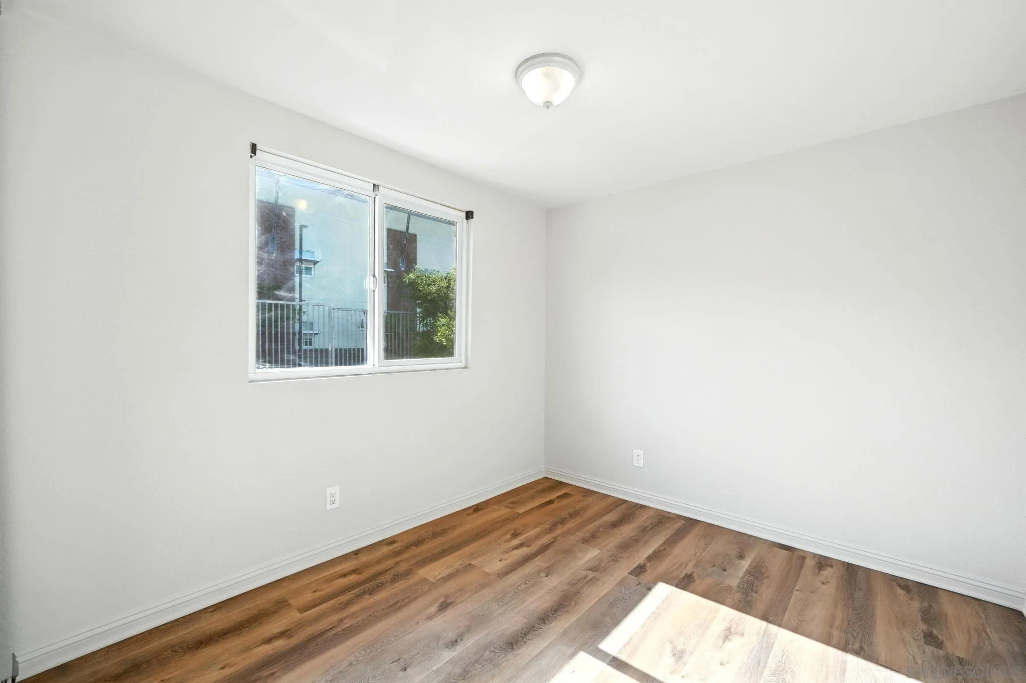 Photo #11: 250034543 Listing: Photo #11
