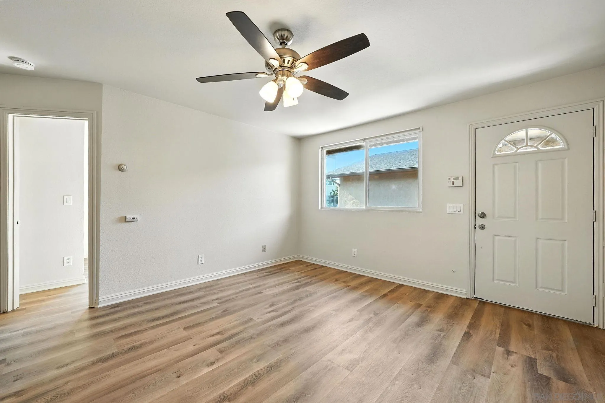 Photo #3: 250034543 Listing 