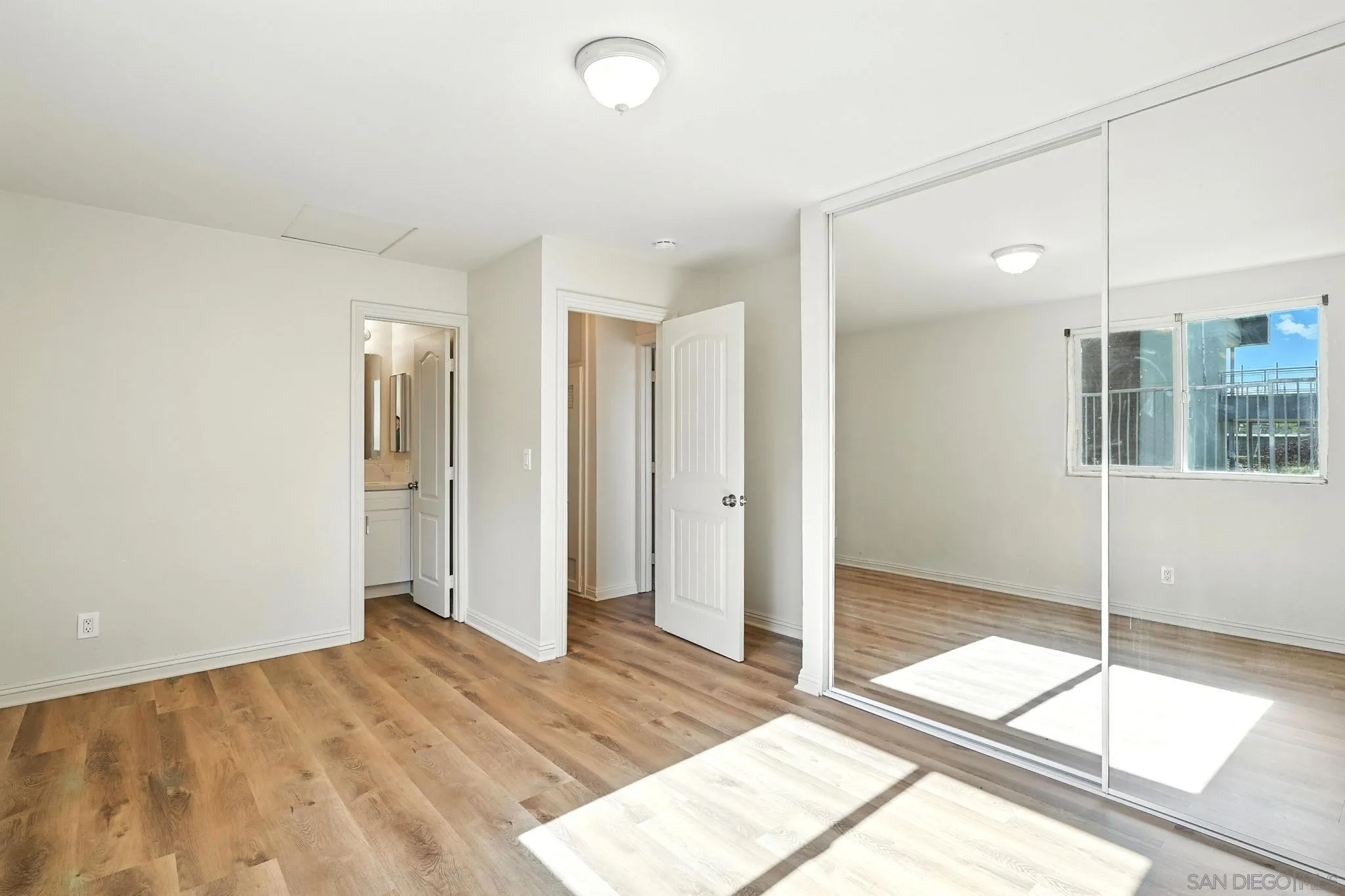 Photo #15: 250034543 Listing: Photo #15