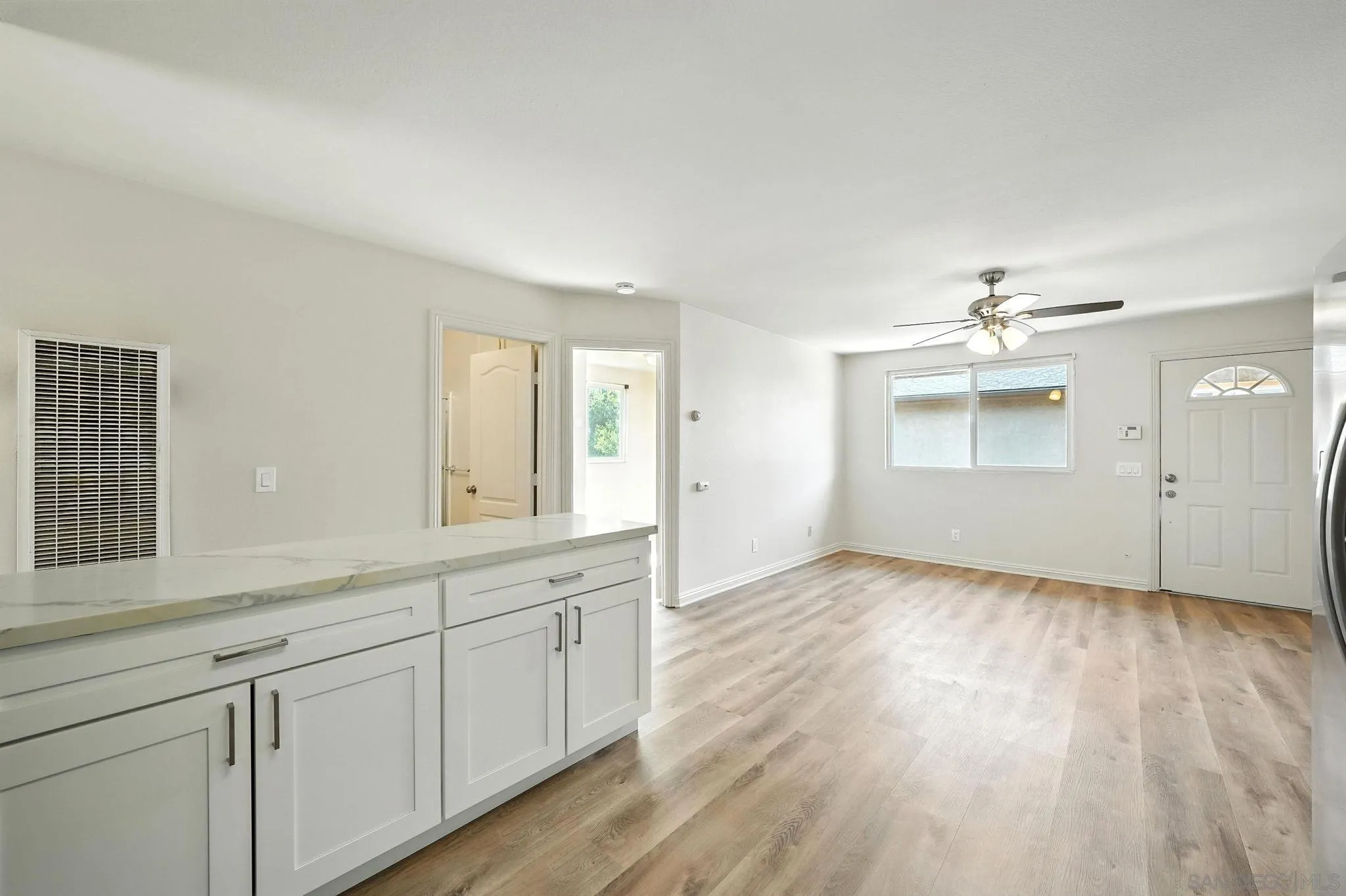 Photo #10: 250034543 Listing: Photo #10