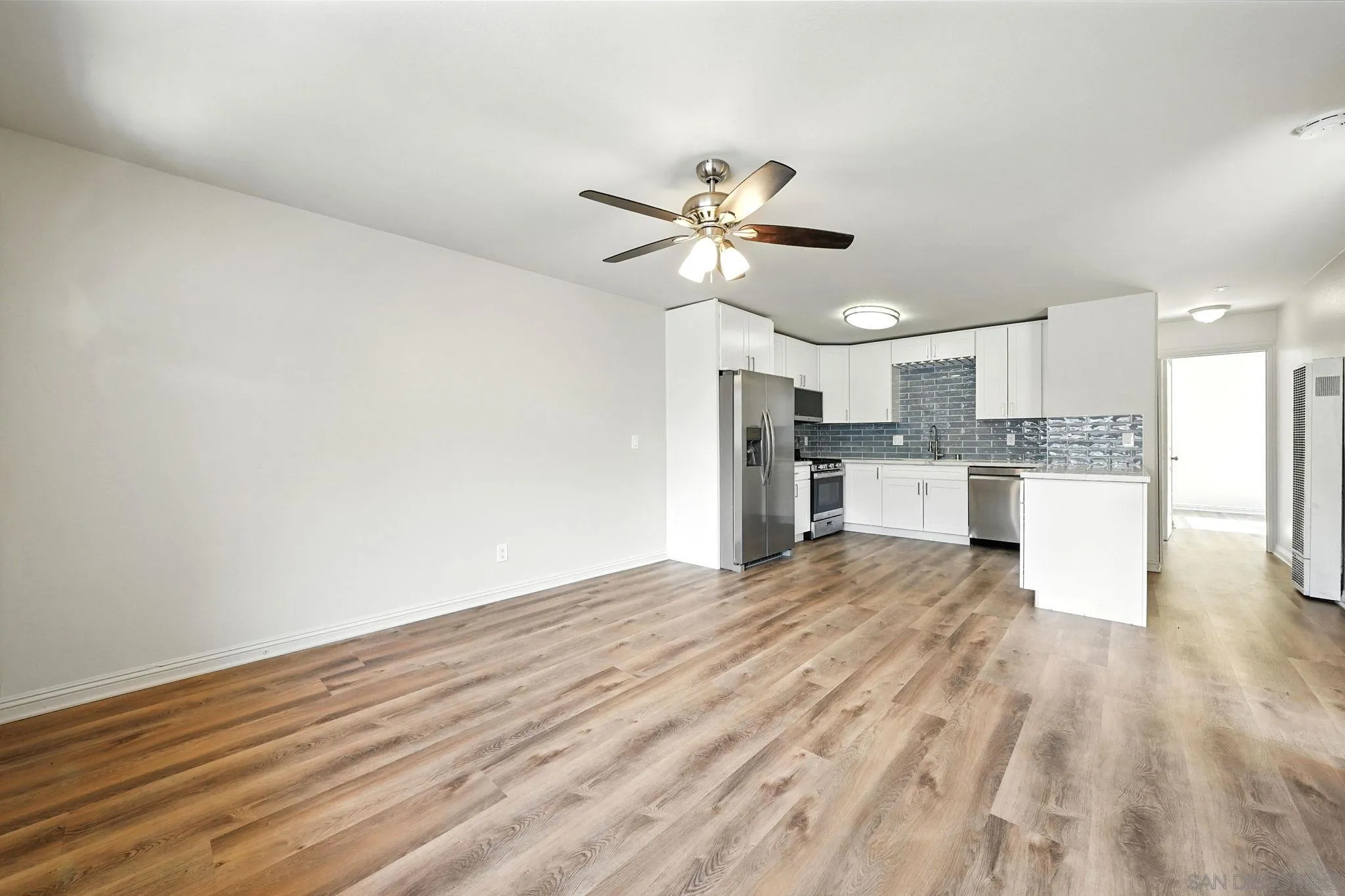 Photo #5: 250034543 Listing 