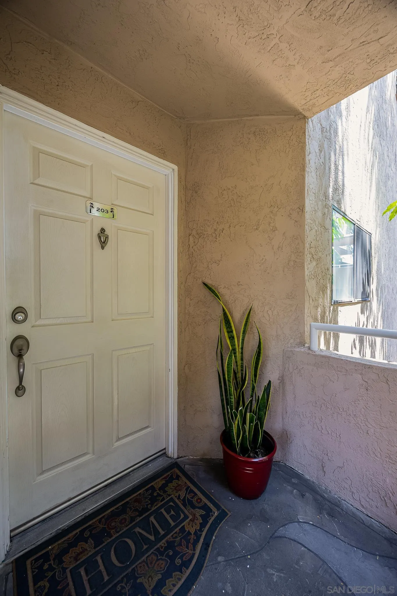 https://cdn.realtyfeed.com/cdn/127/250034548/291739cd5c76254a87a9d95c67d3358b.webp