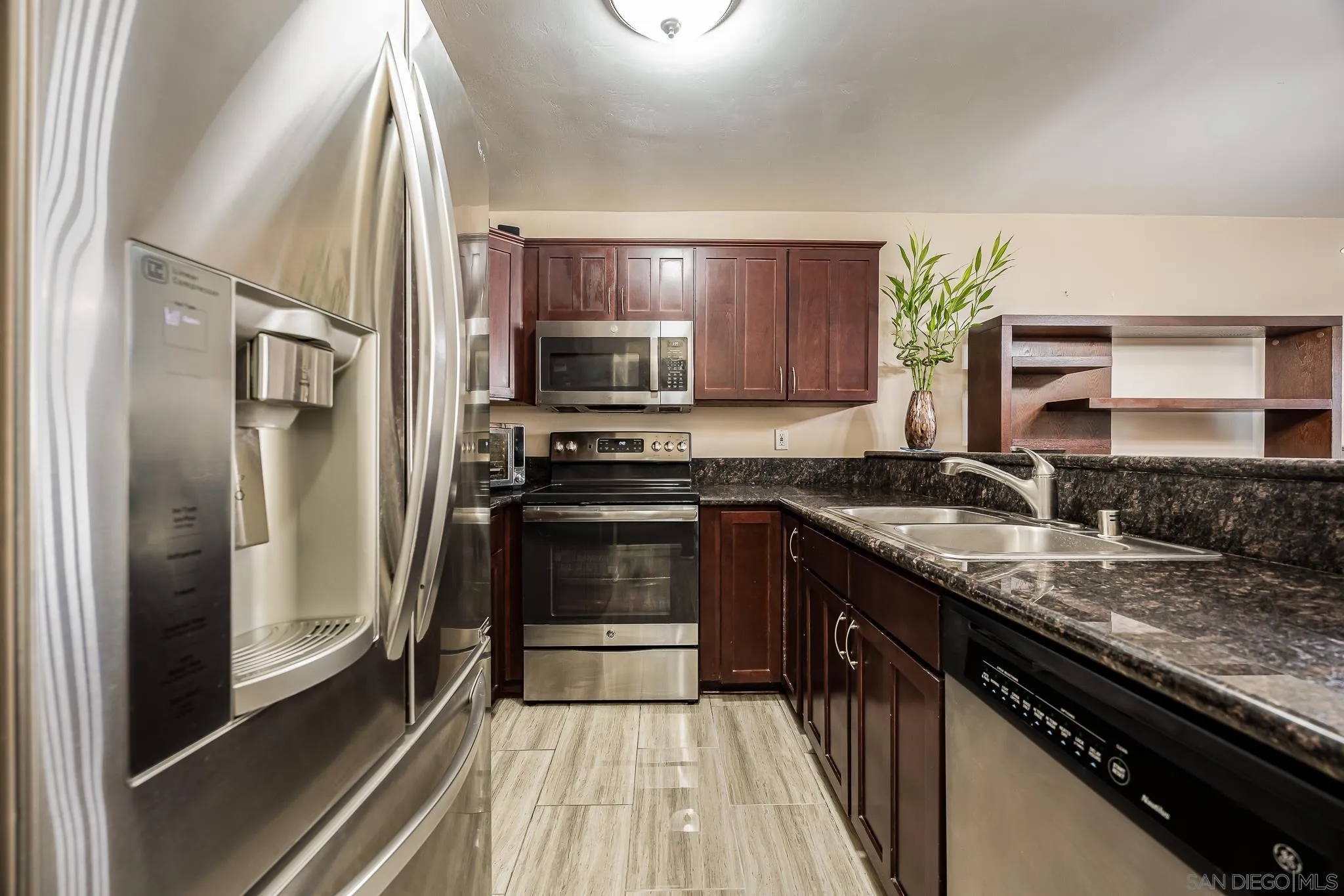 Photo #3: 250034548 Listing 