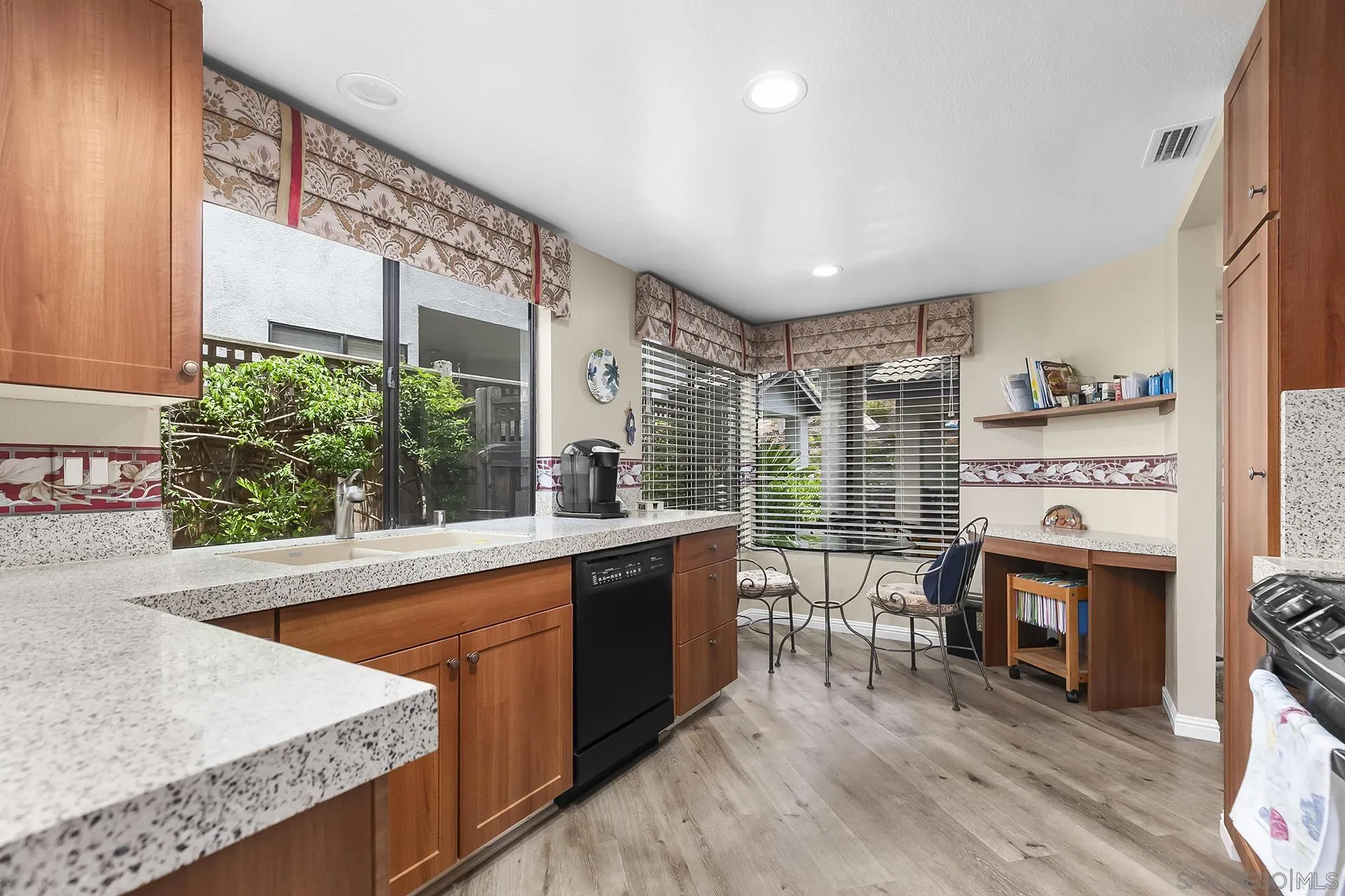 Photo #6: 250034561 Listing 