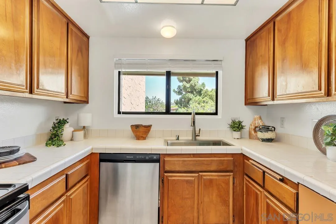 Photo #11: 250034564 Listing: Photo #11