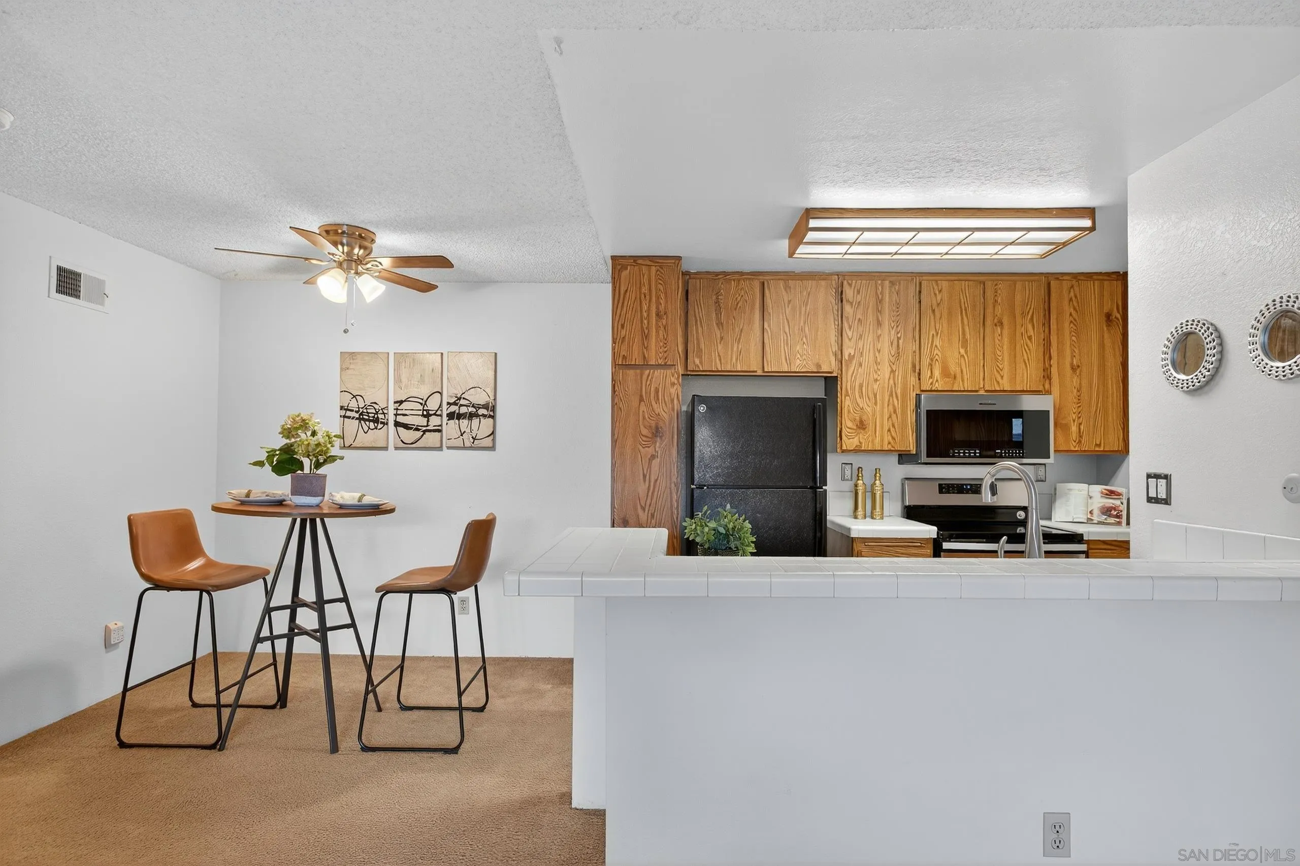 Photo #2: 250034570 Listing 