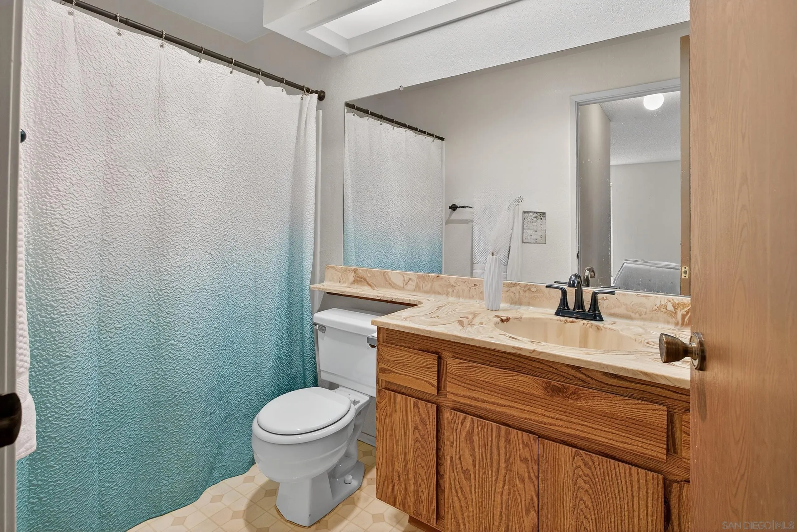 Photo #16: 250034570 Listing: Photo #16