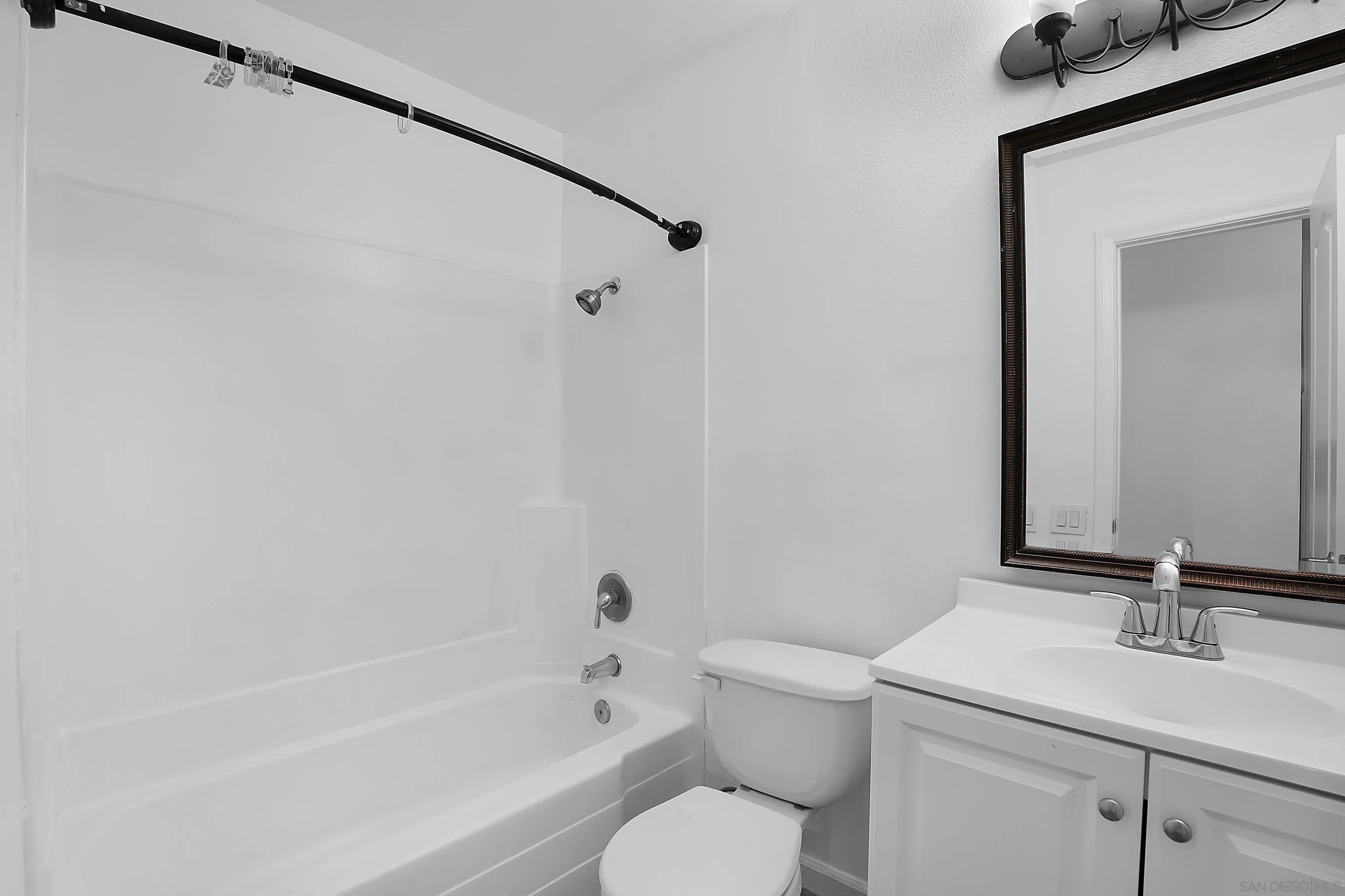 Photo #8: 250034573 Listing: Photo #8