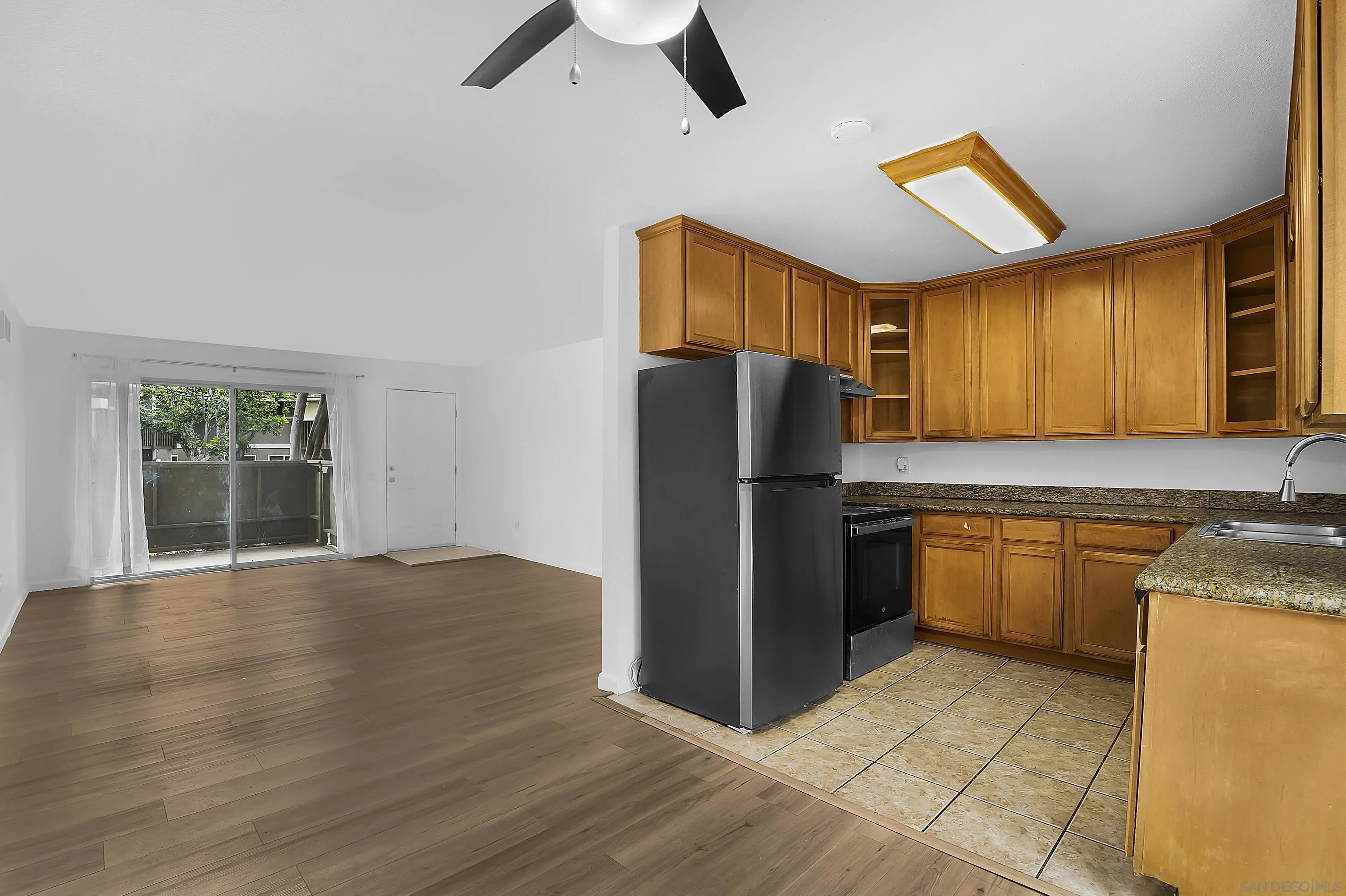 Photo #4: 250034573 Listing 