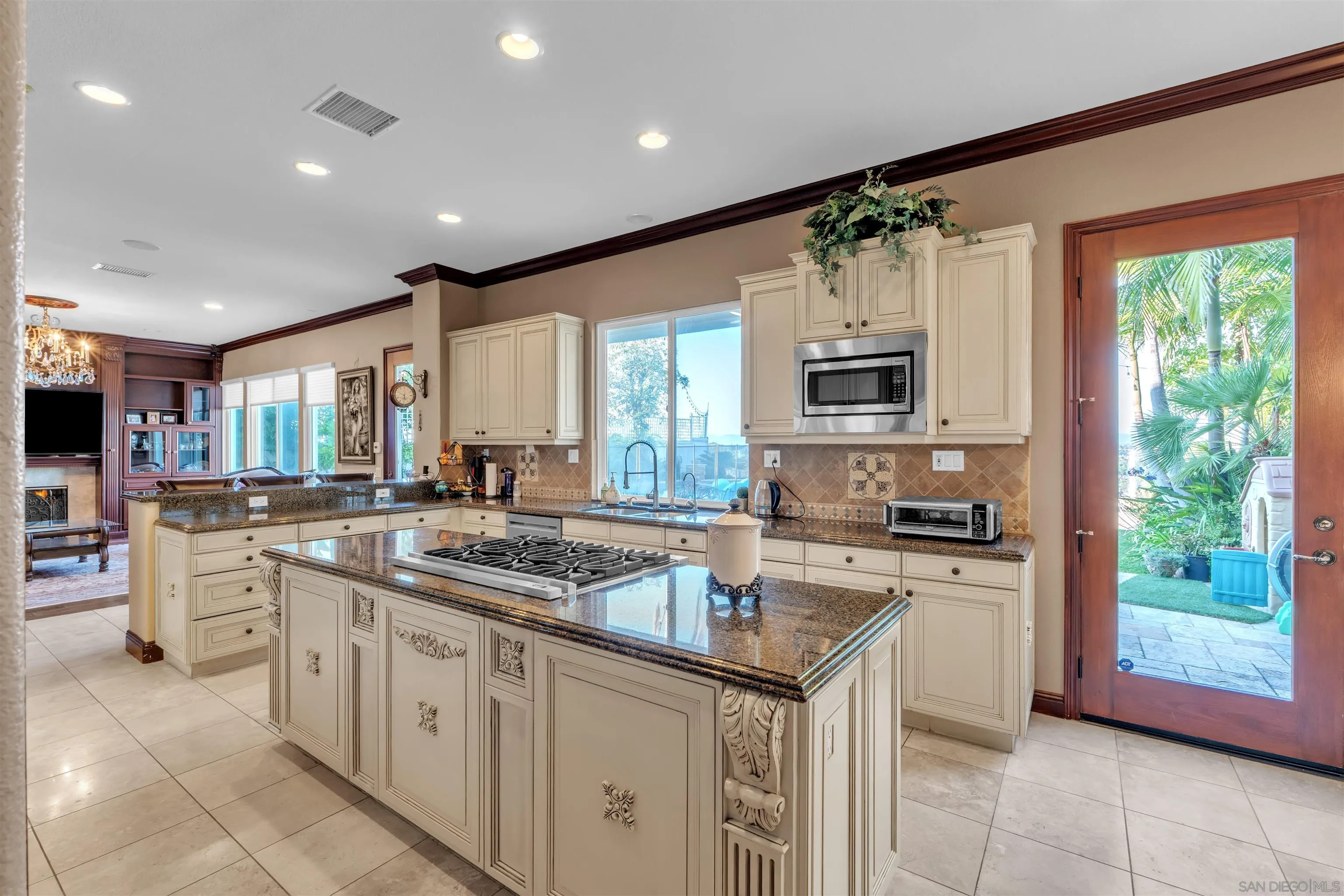 https://cdn.realtyfeed.com/cdn/127/250034582/1daa4d190c13b576912d55fe6d7de78e.webp