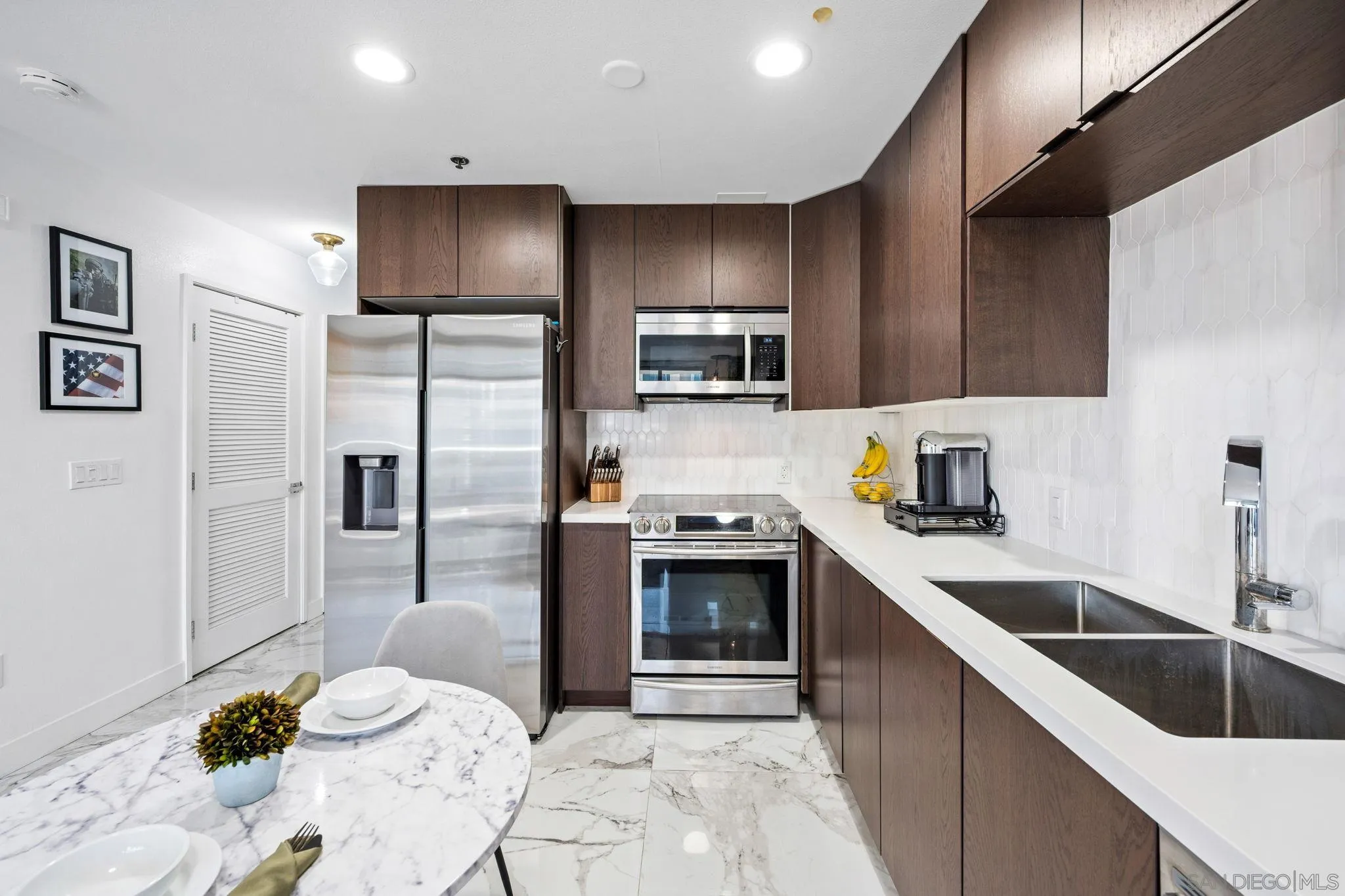 Photo #4: 250034592 Listing 