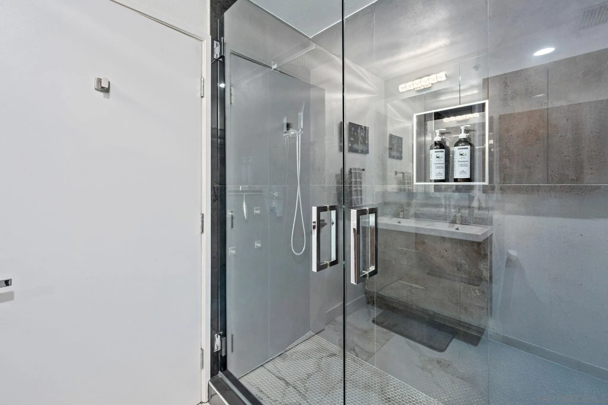 Photo #13: 250034592 Listing: Photo #13